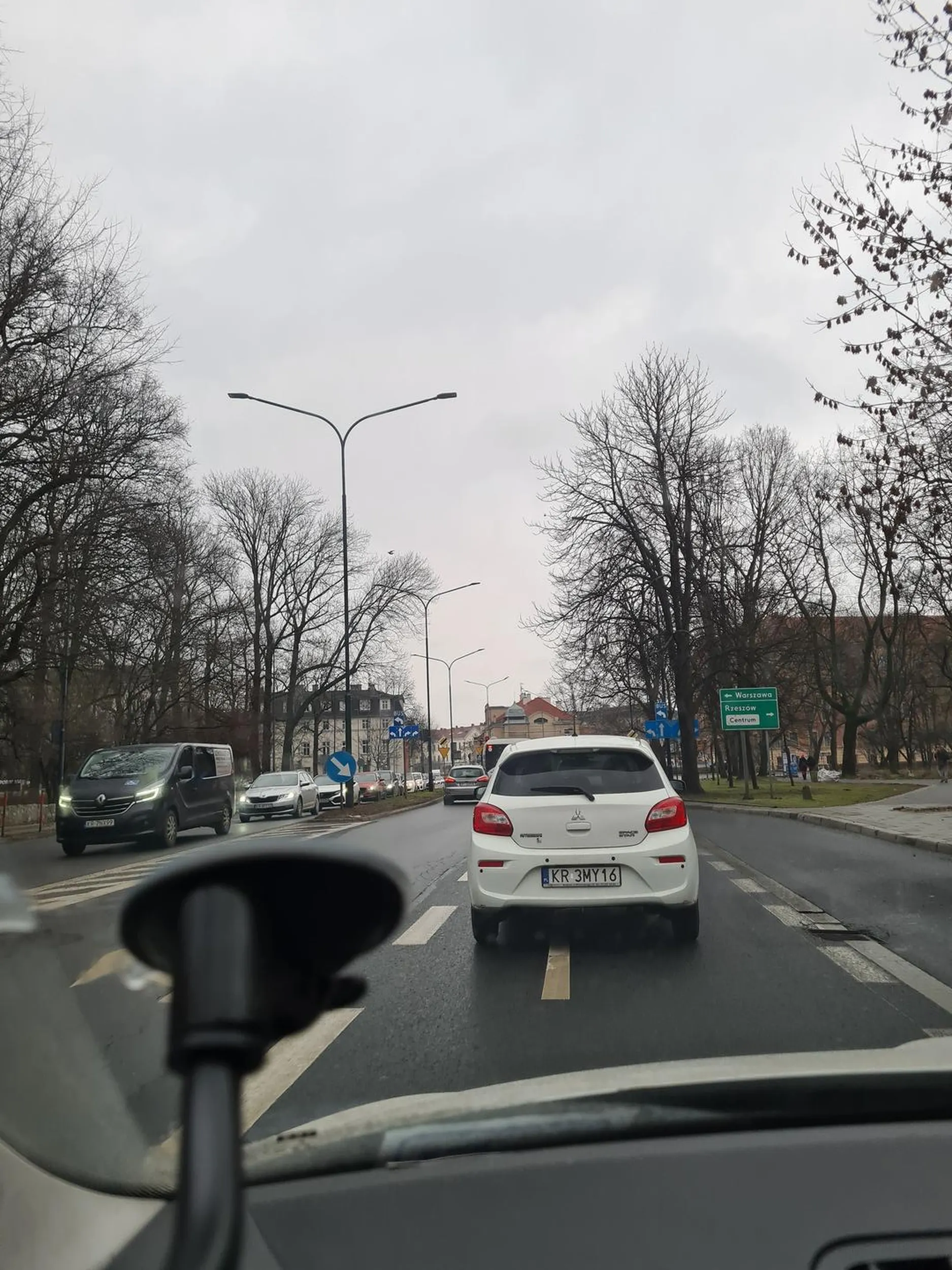 Kierowca wymusza pierwszeństwo