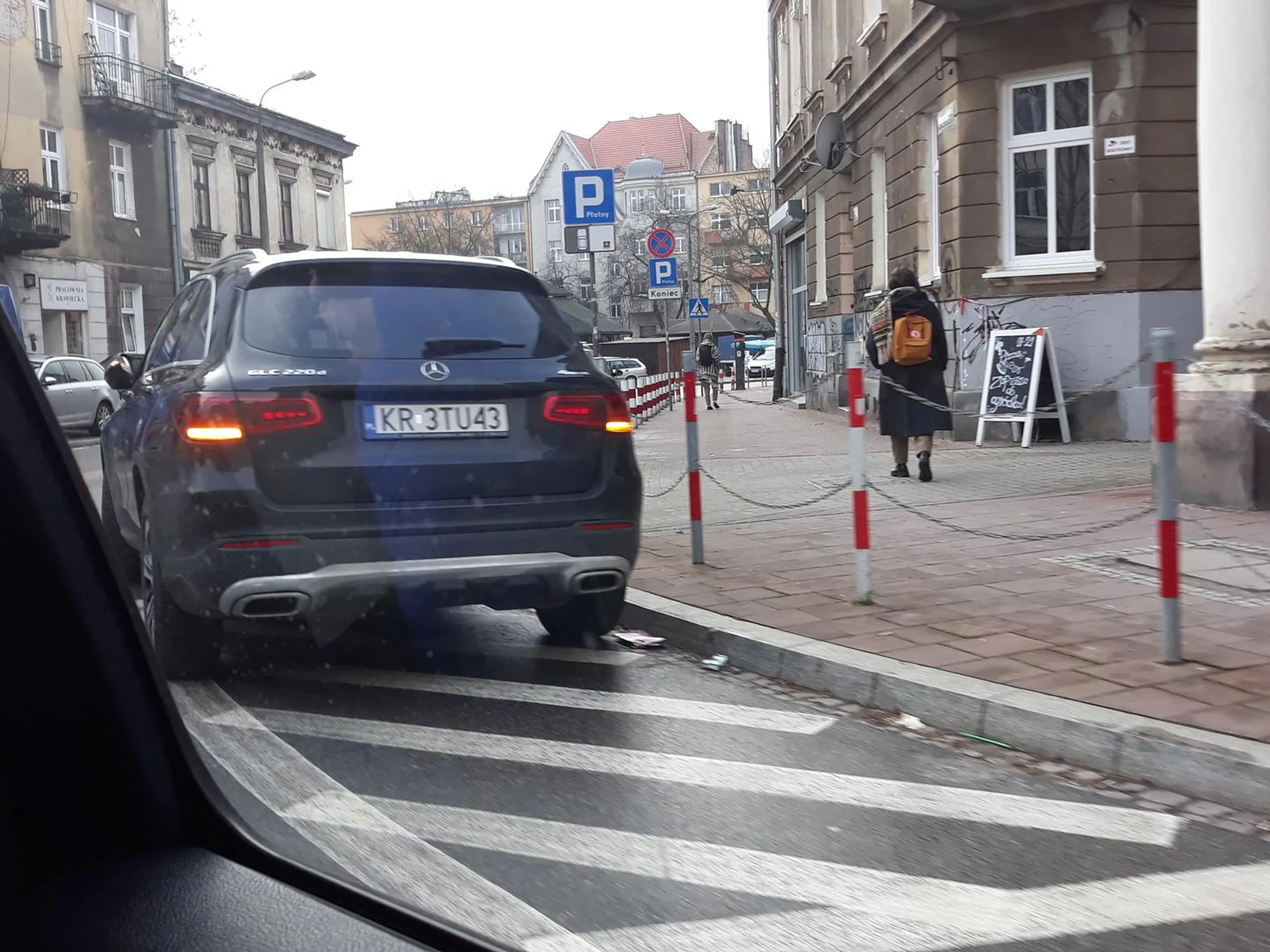 pani się tu zepsuła i poszła do żabki