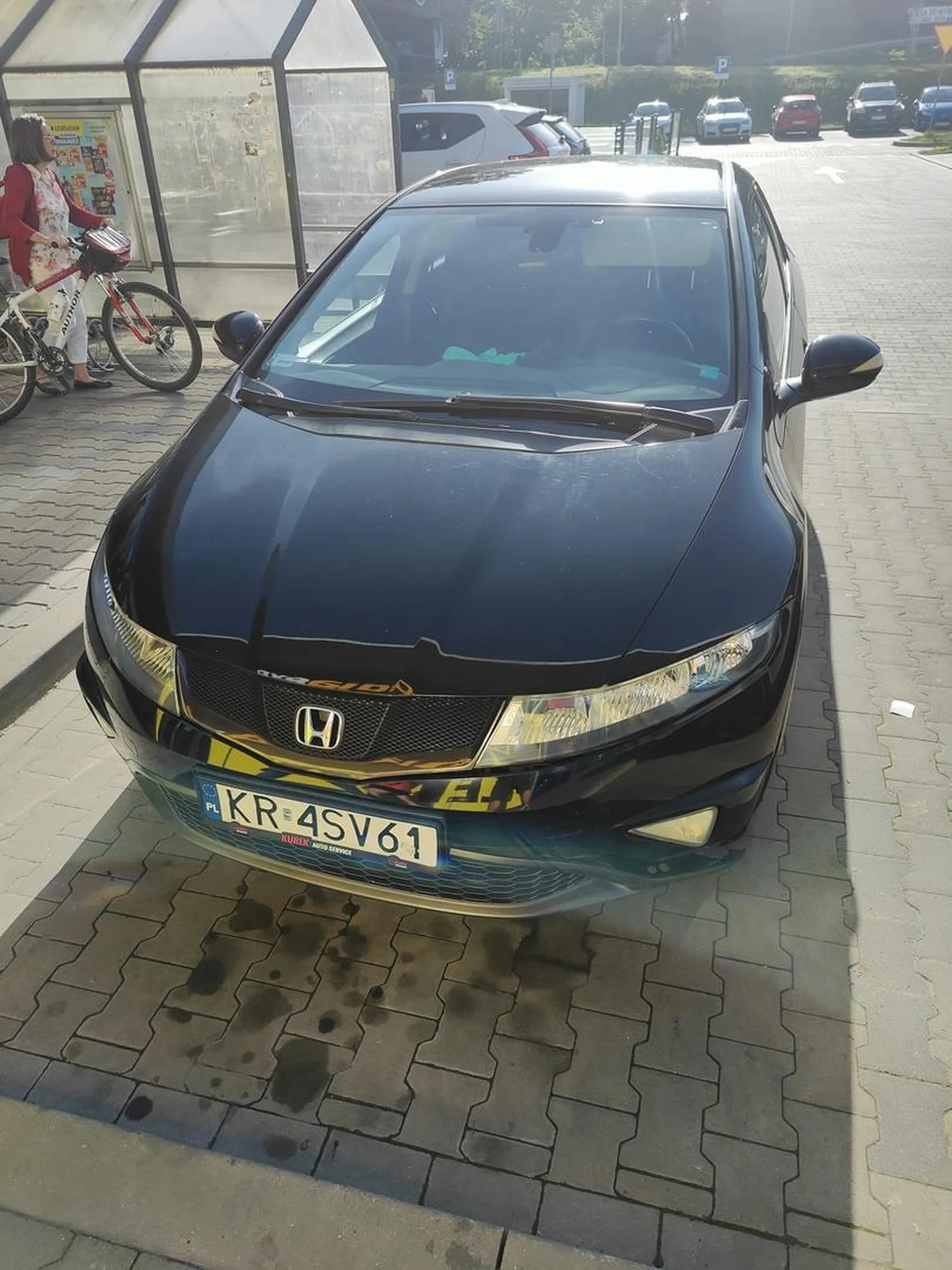 Jazda pod prąd, gadanie przez telefon, wepchnie się na miejsce parkingowe. S**** P****