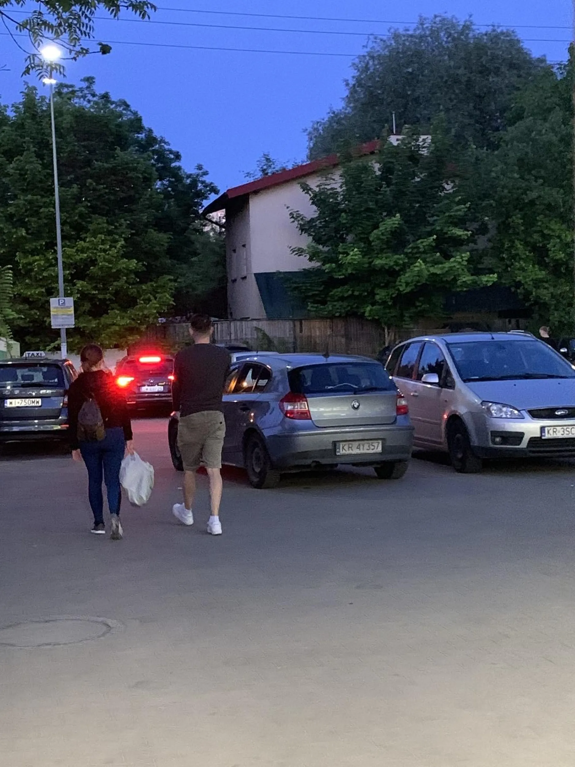 Typowy bezmózg, kierowca BMW
