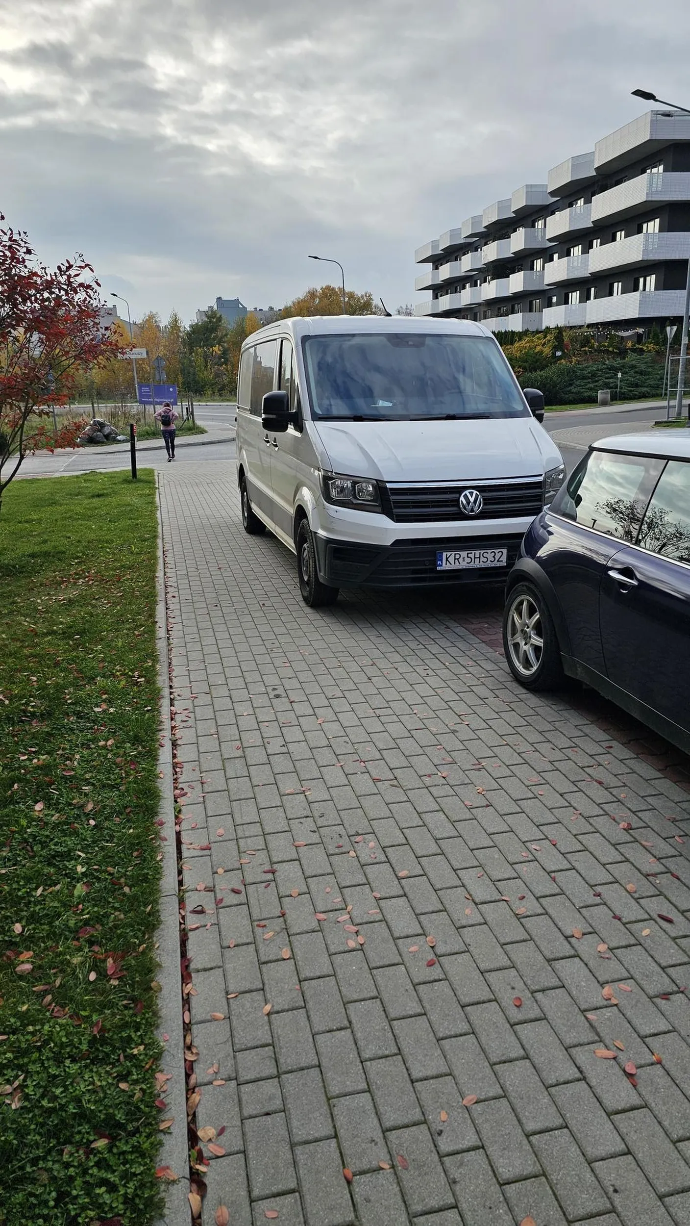 Brak pozostawionego 1.5m na przejscie