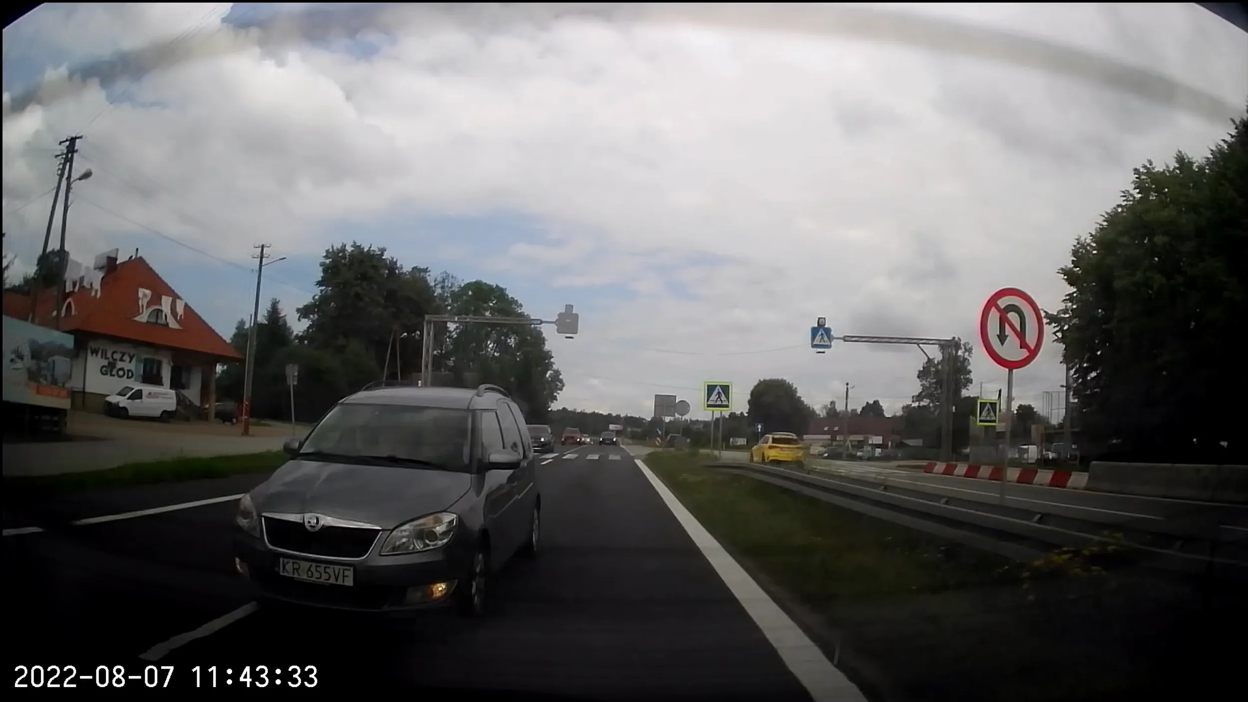 Też miałem z nim akcję - tak siadł na zderzak na Zakopiance, że jakbym tylko delikatnie dotknął hamulec, to miałbym go w bagażniku...