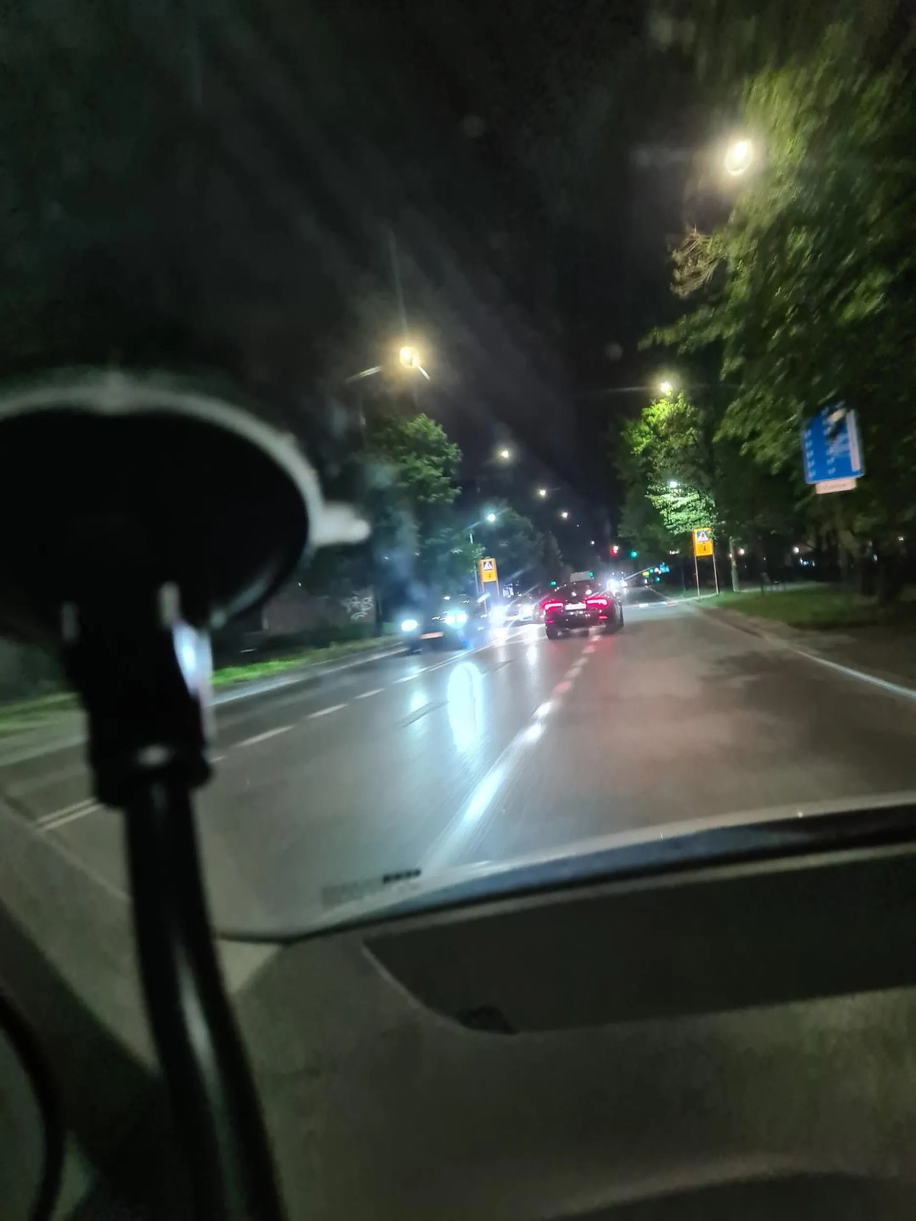 Kierowca wymusza pierwszeństwo