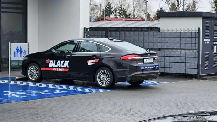 Przyjechałem sam i chyba pomyśłałem że jestem dziecko więc stanąłem...