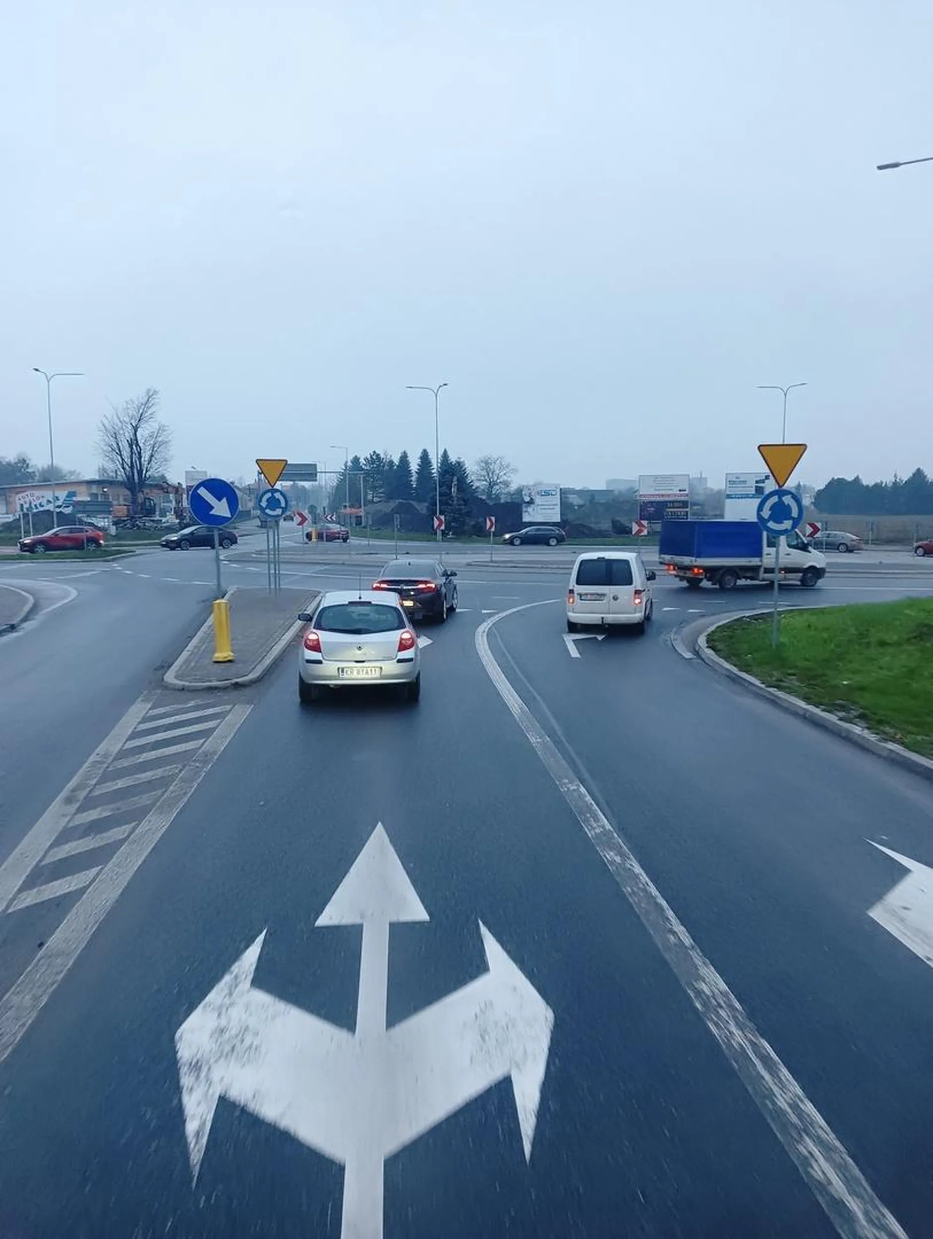 Wyprzedzanie na przejściu dla pieszych m.Kornowac 13.03.2024 godz. 6.40