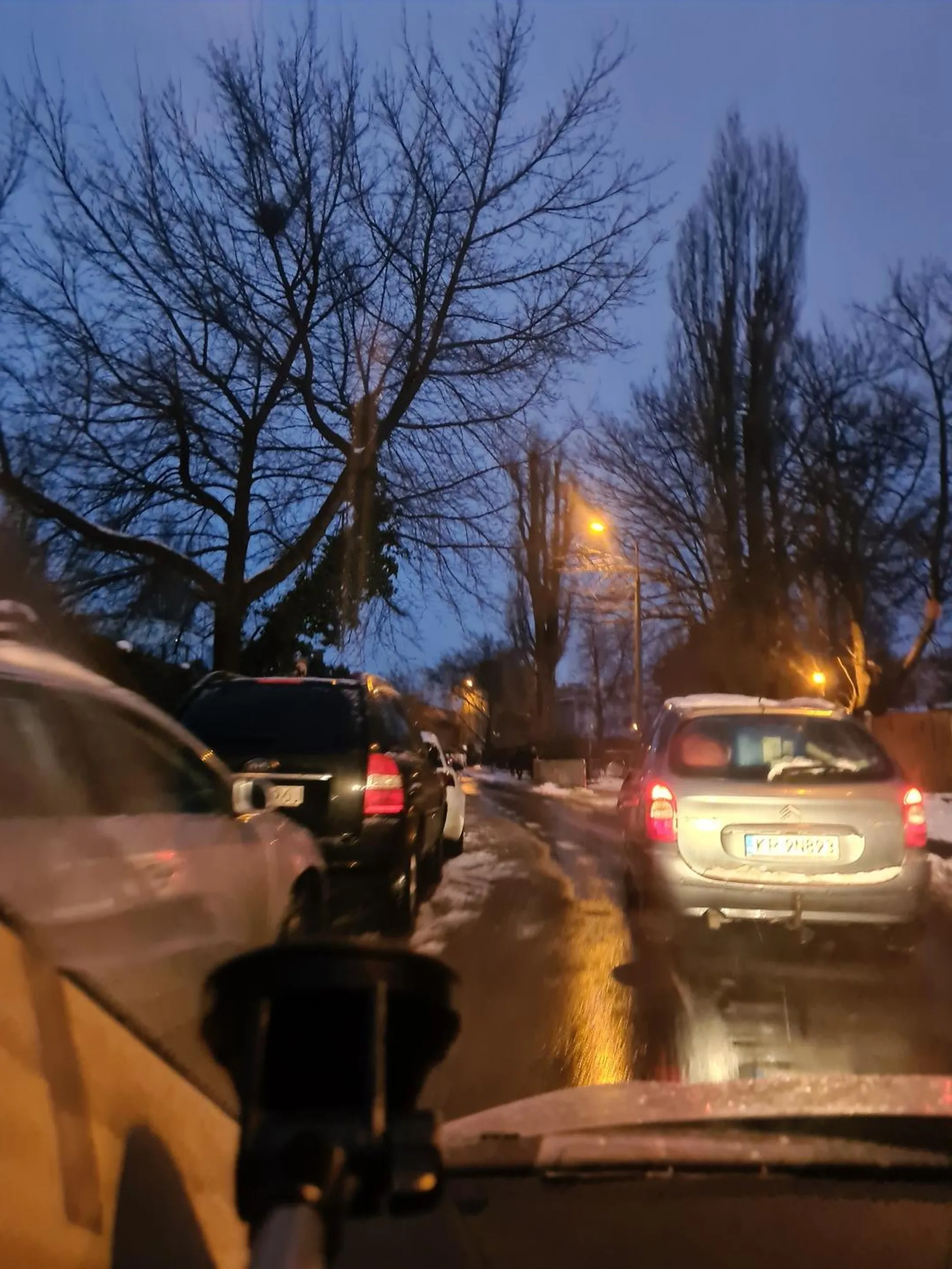 Kierowca wymusza pierwszeństwo