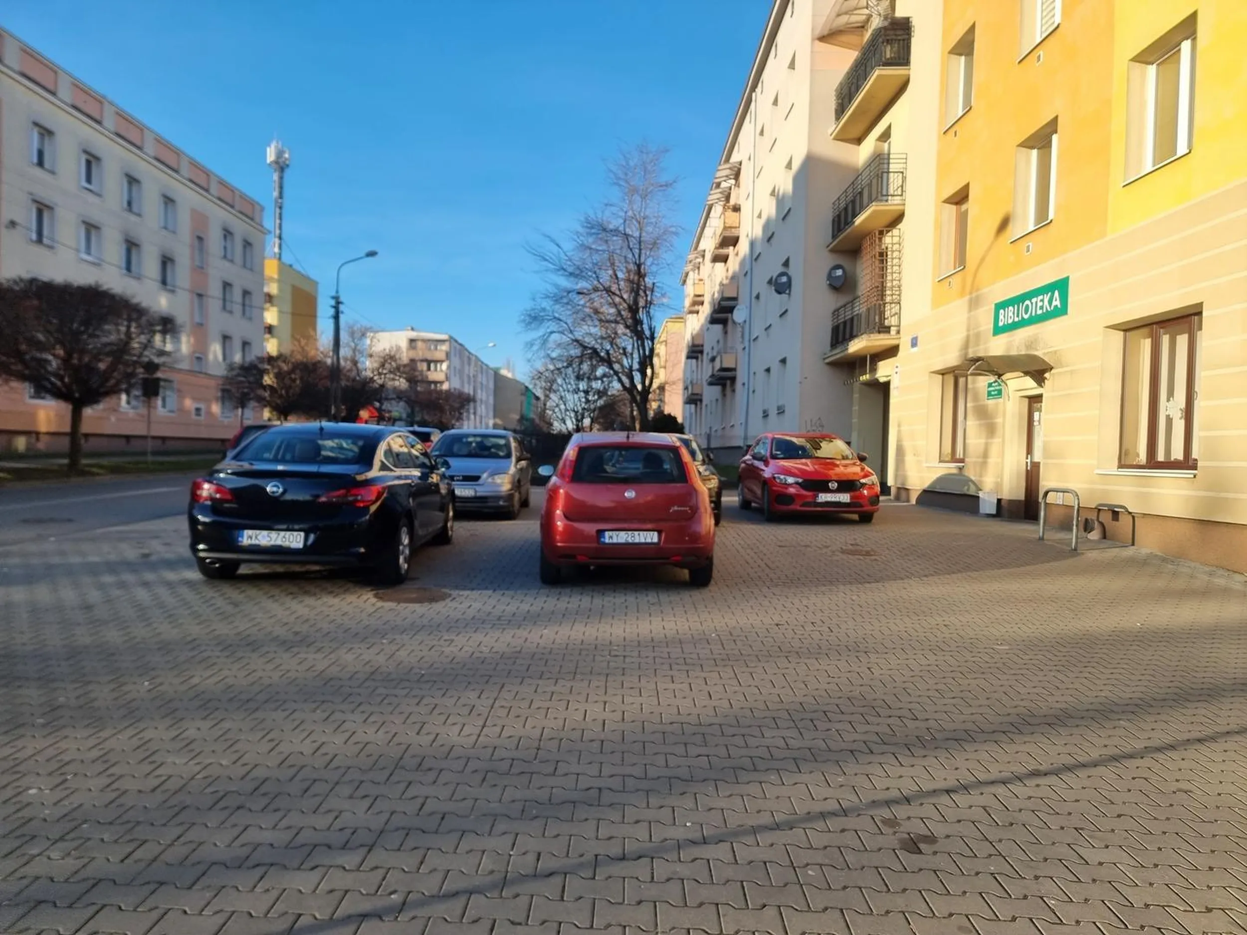 Bardzo ładny jezdnik sobie zrobili