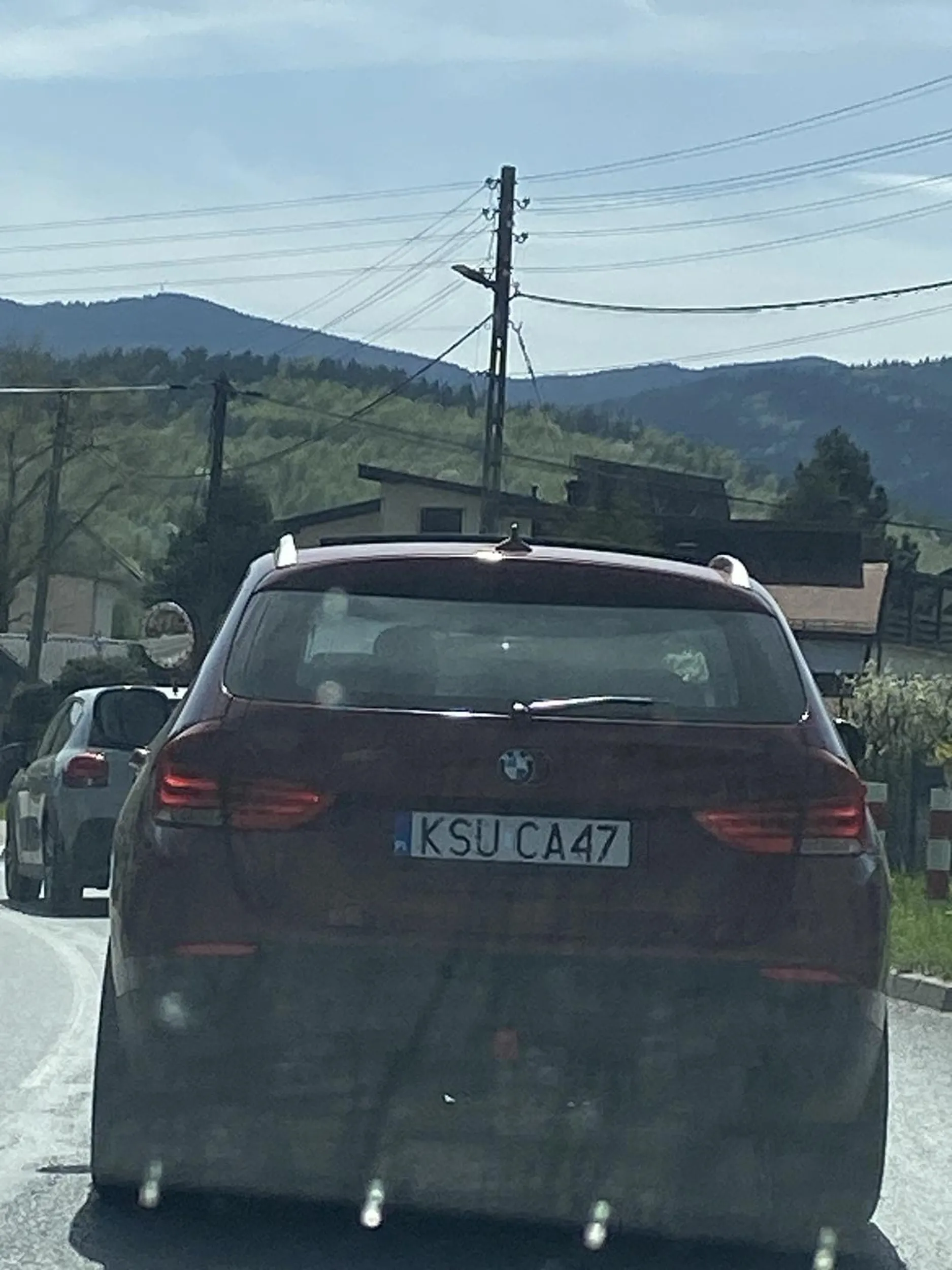 Brat kierunkowskazow jedzie jak wariat Wyprzedzajac ledwo spowodowal wypadek