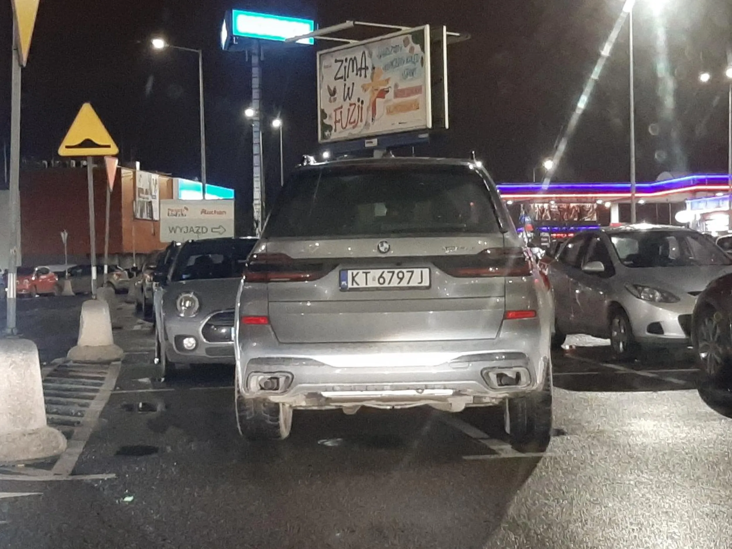 Kolejny przedstawiciel biedy umysłowej. Typowy przedstawiciel posiadania zbyt wielu chromosomów.