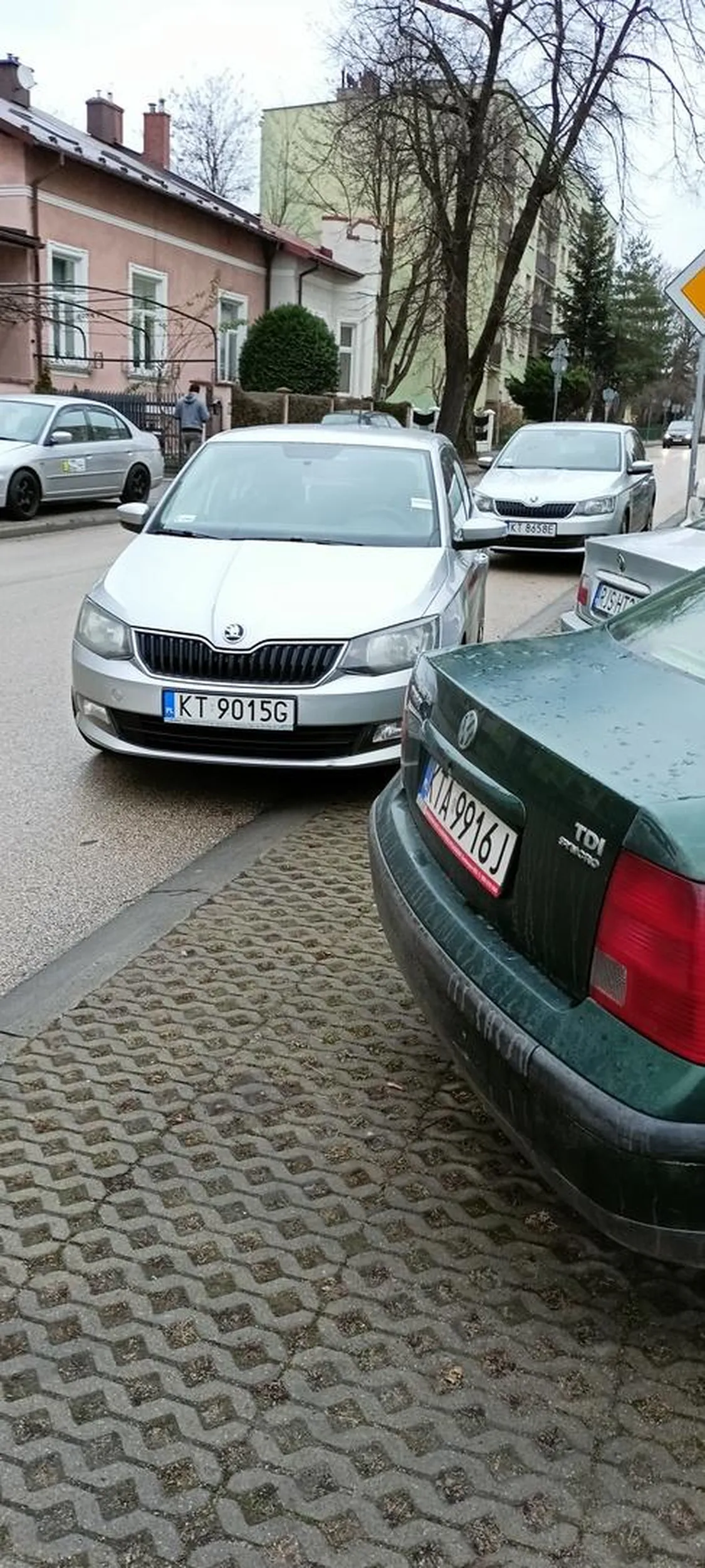 Tak się chyba nie parkuje