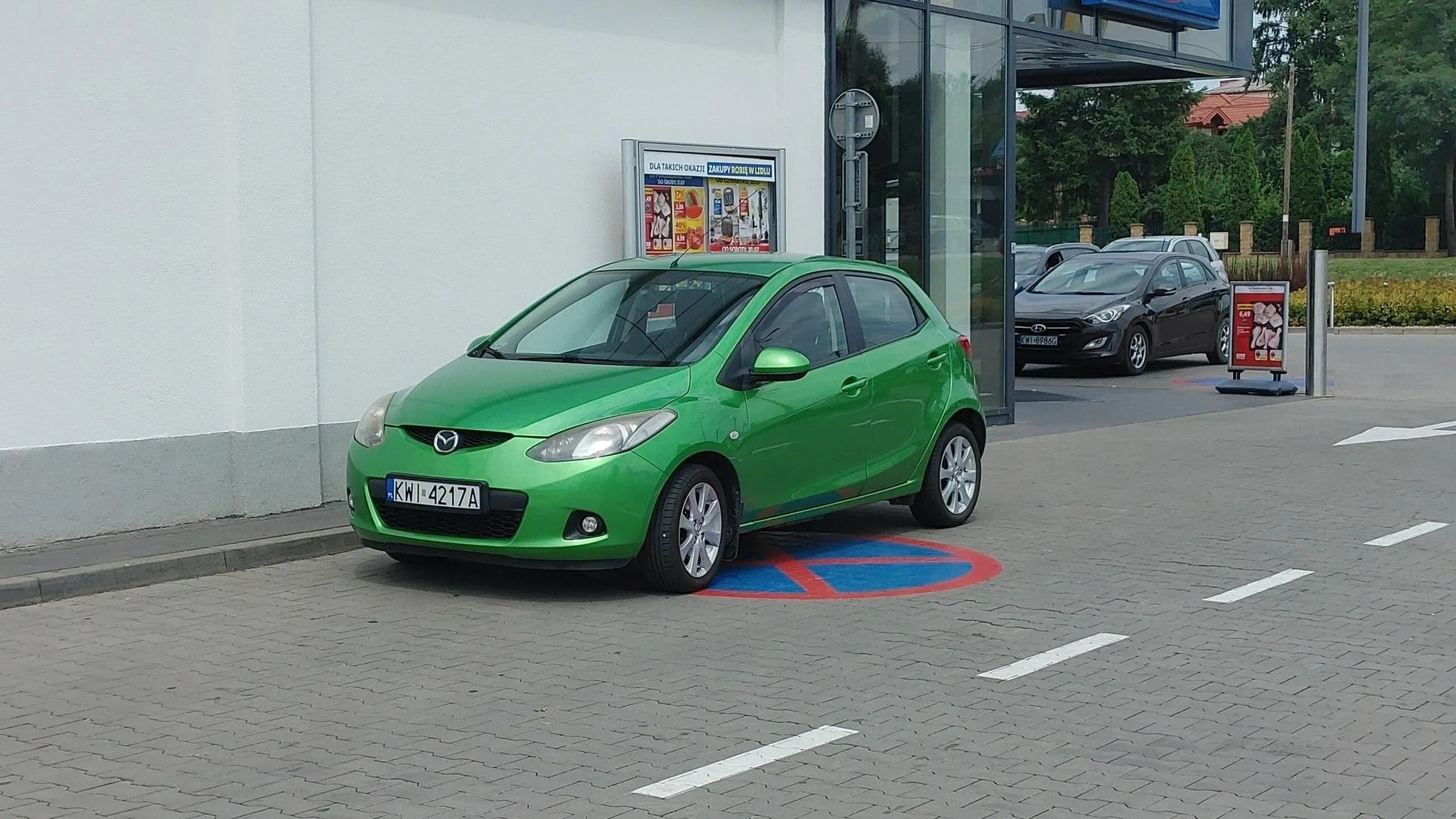 Parkowanie pod Lidlem