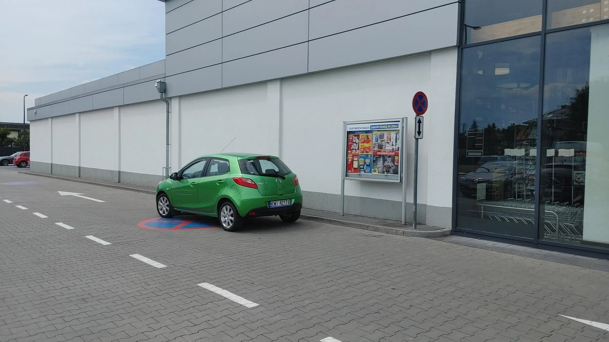 Parkowanie pod Lidlem