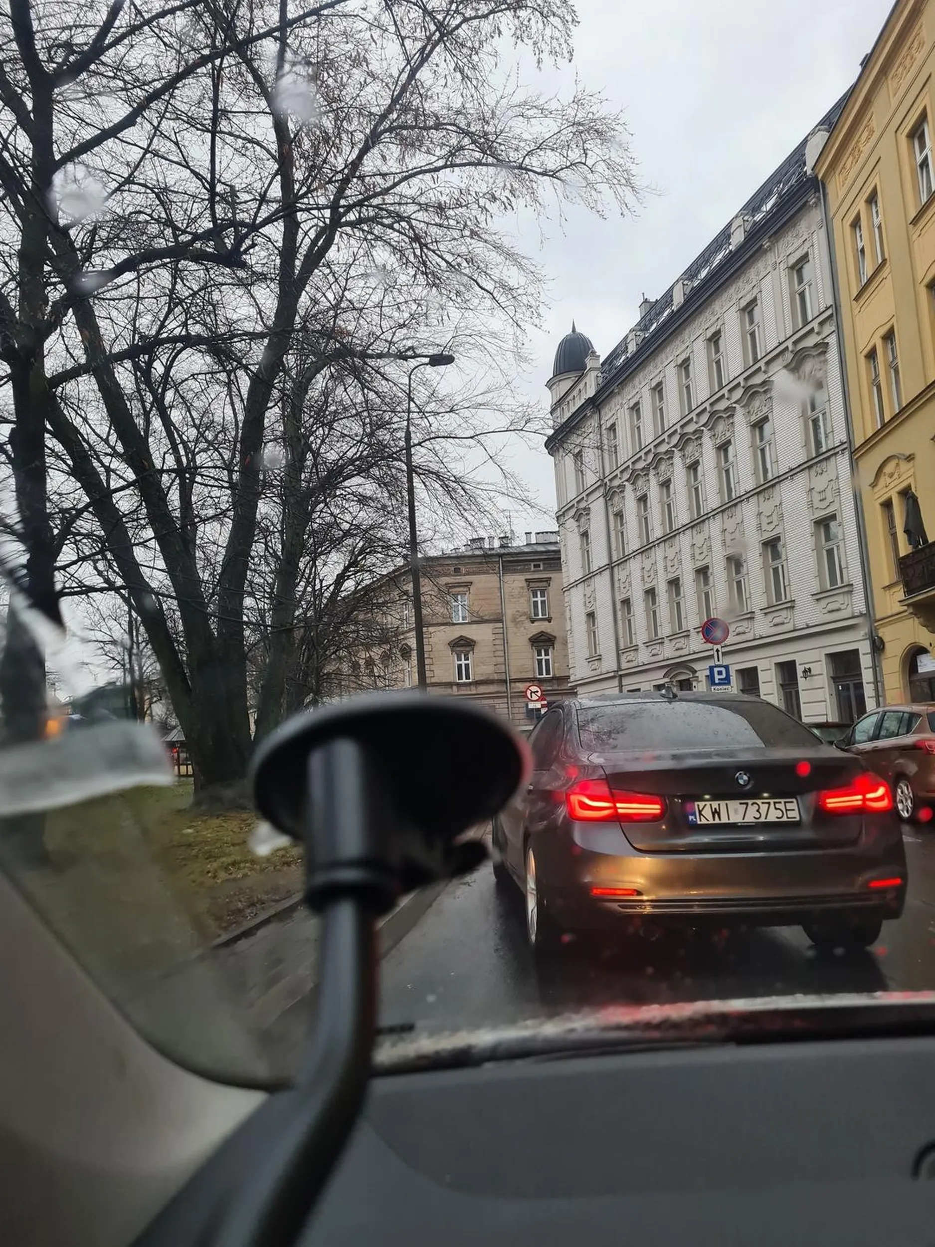 Kierowca wymusza pierwszeństwo