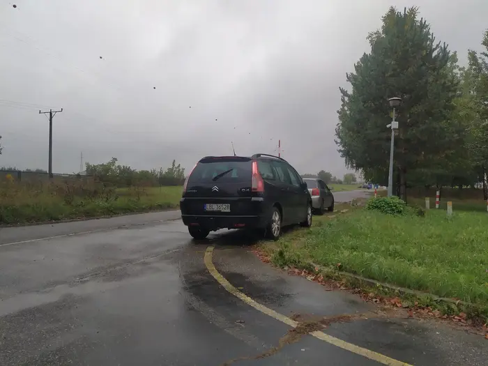 Tak się staje na wsi? Ale Zamość to miasto, nie wieś.