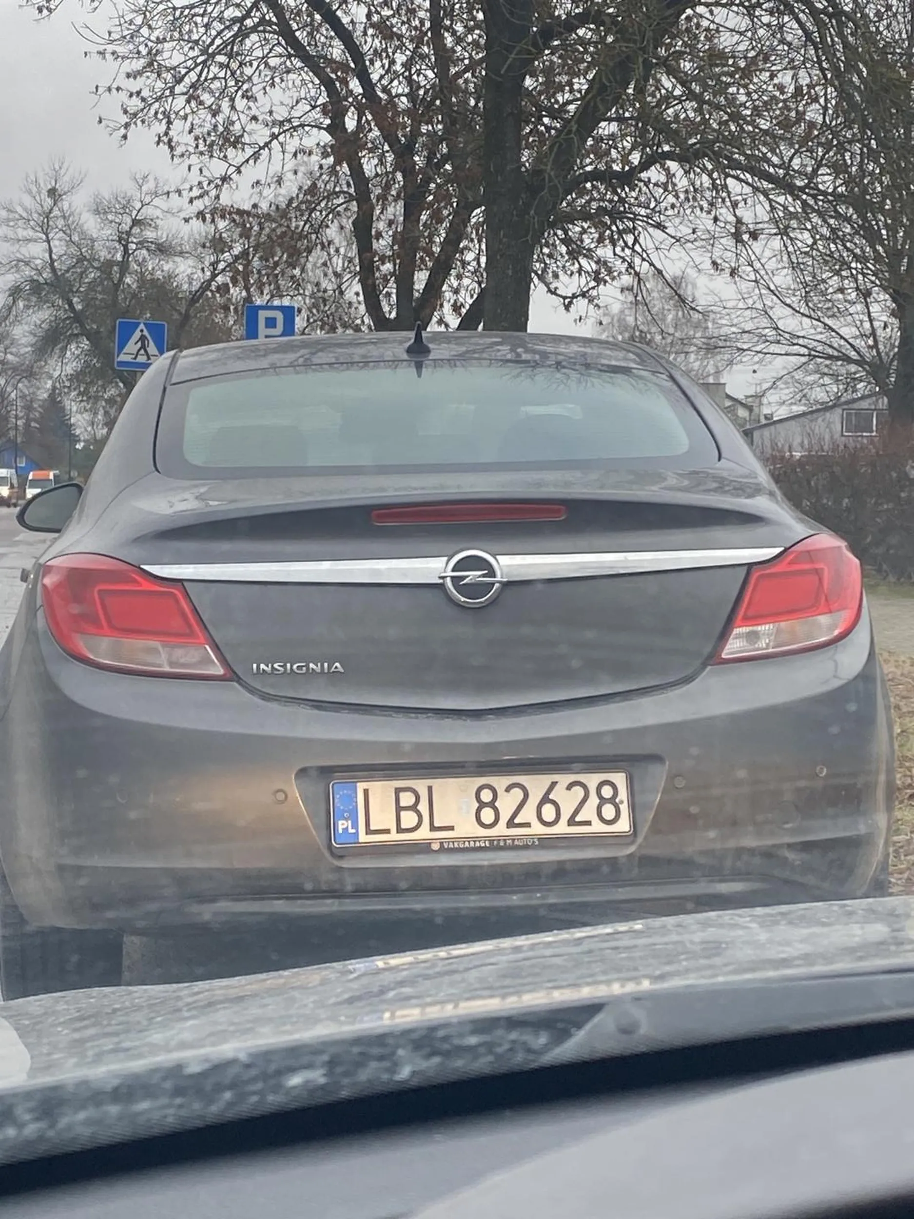 Policyjna Insignia uwaga ?