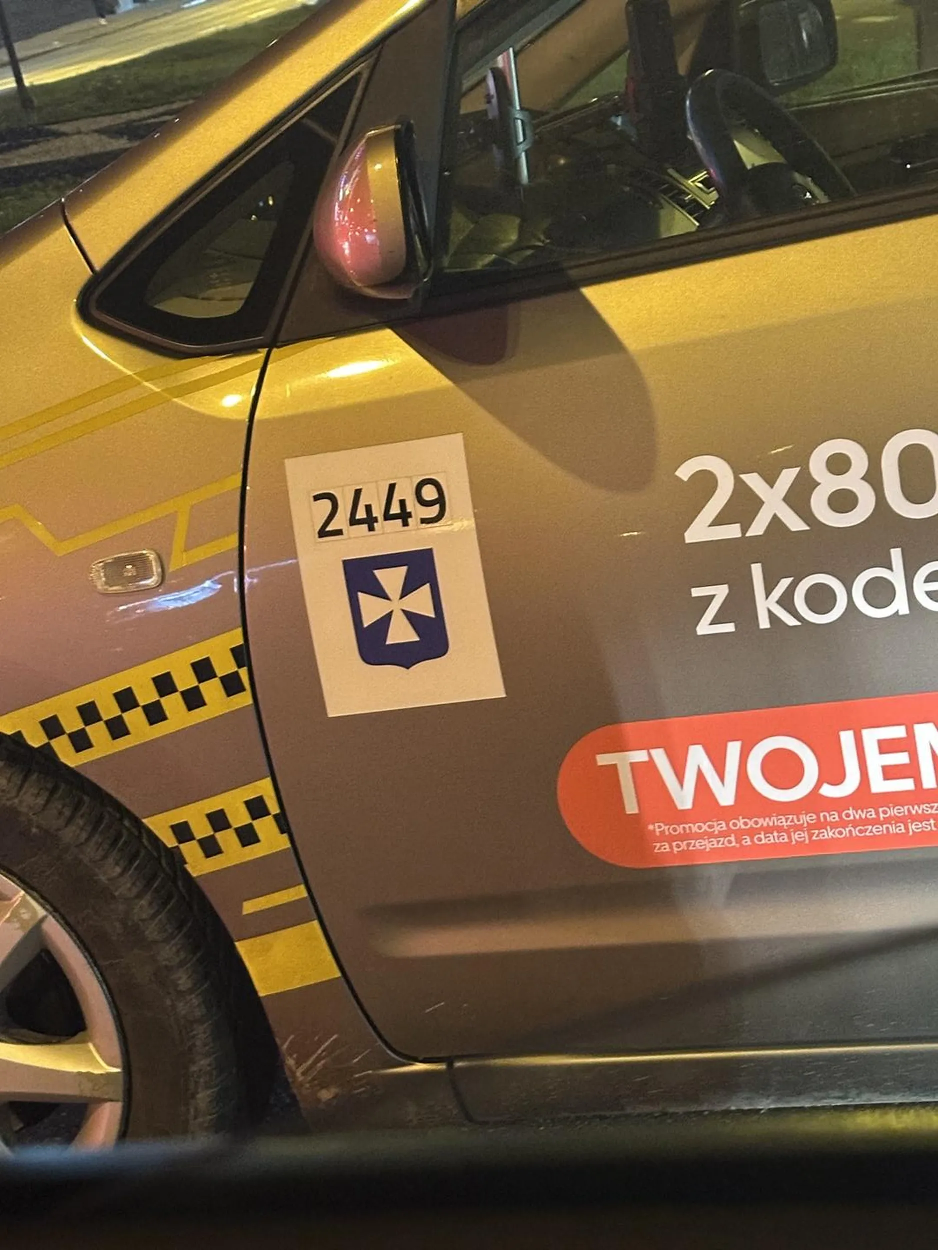 Nie pozdrawiam cymbała bolciarza w brylach który zajechał mi drogę, zmusił do awaryjnego hamowania, zatrąbiłem na niego to się puka w pusty łeb. Chłopcze, wozisz ludzi, więcej rozwagi i kultury