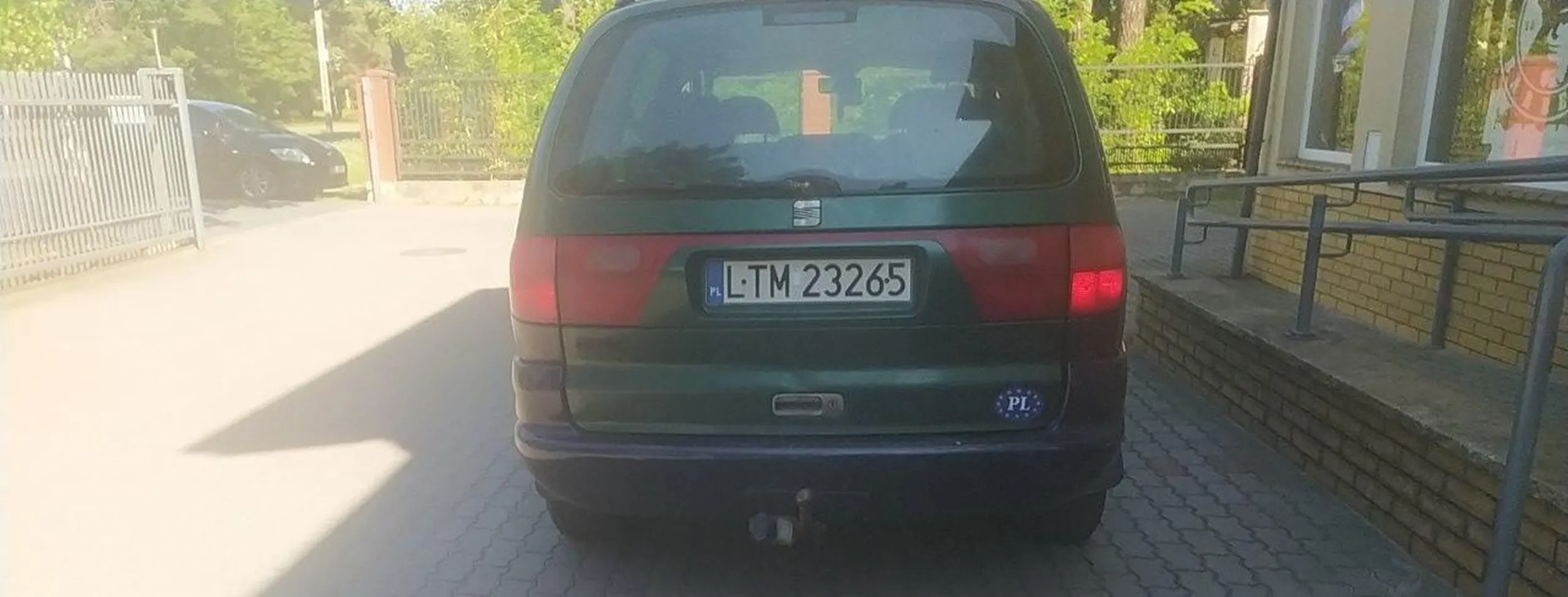 Żona by mnie zabiła jakbym dziecku tortu nie dowiózł w całości ? piętrowego. Kierunków używam a światła świecą normalnie, ciężko żeby świeciły mocniej niż pełne słońce...