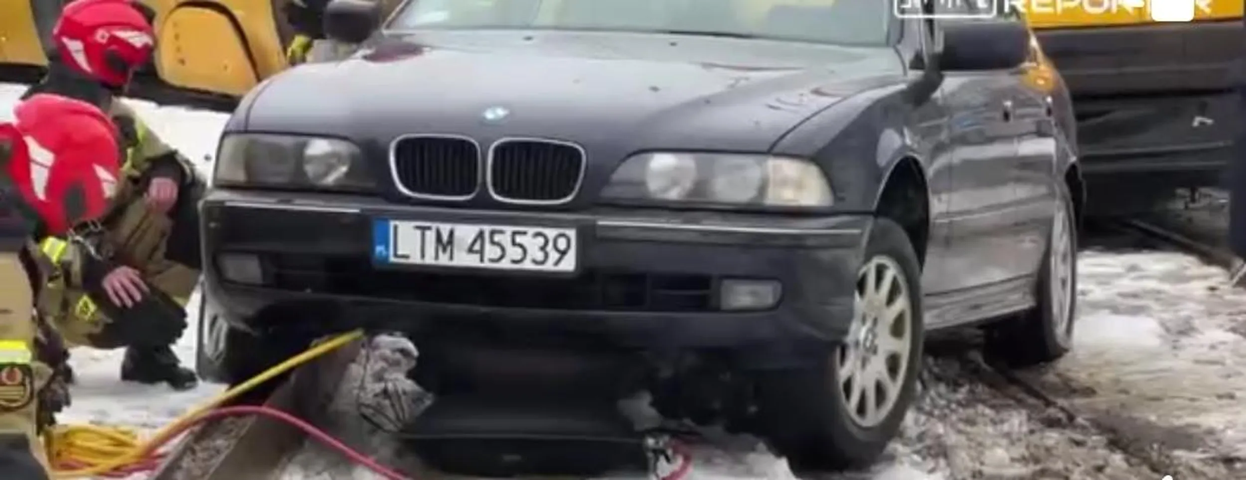 Kolejne lubelskie ścierwo w Warszawie. 4 promile, zasnął w radiowozie, na szczęście nikogo nie zabił. Zablokował torowisko.