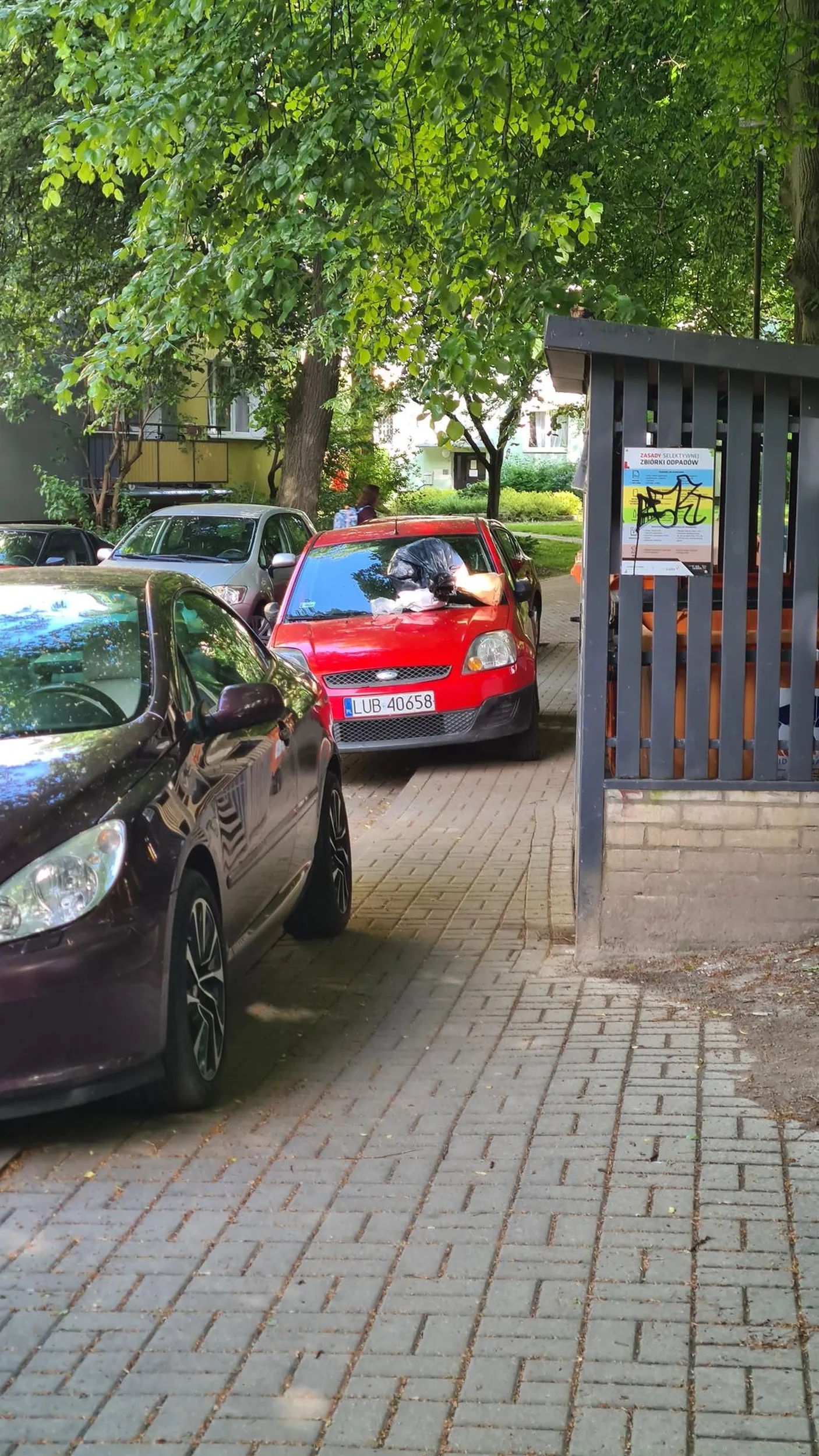 Zastawione śmietniki