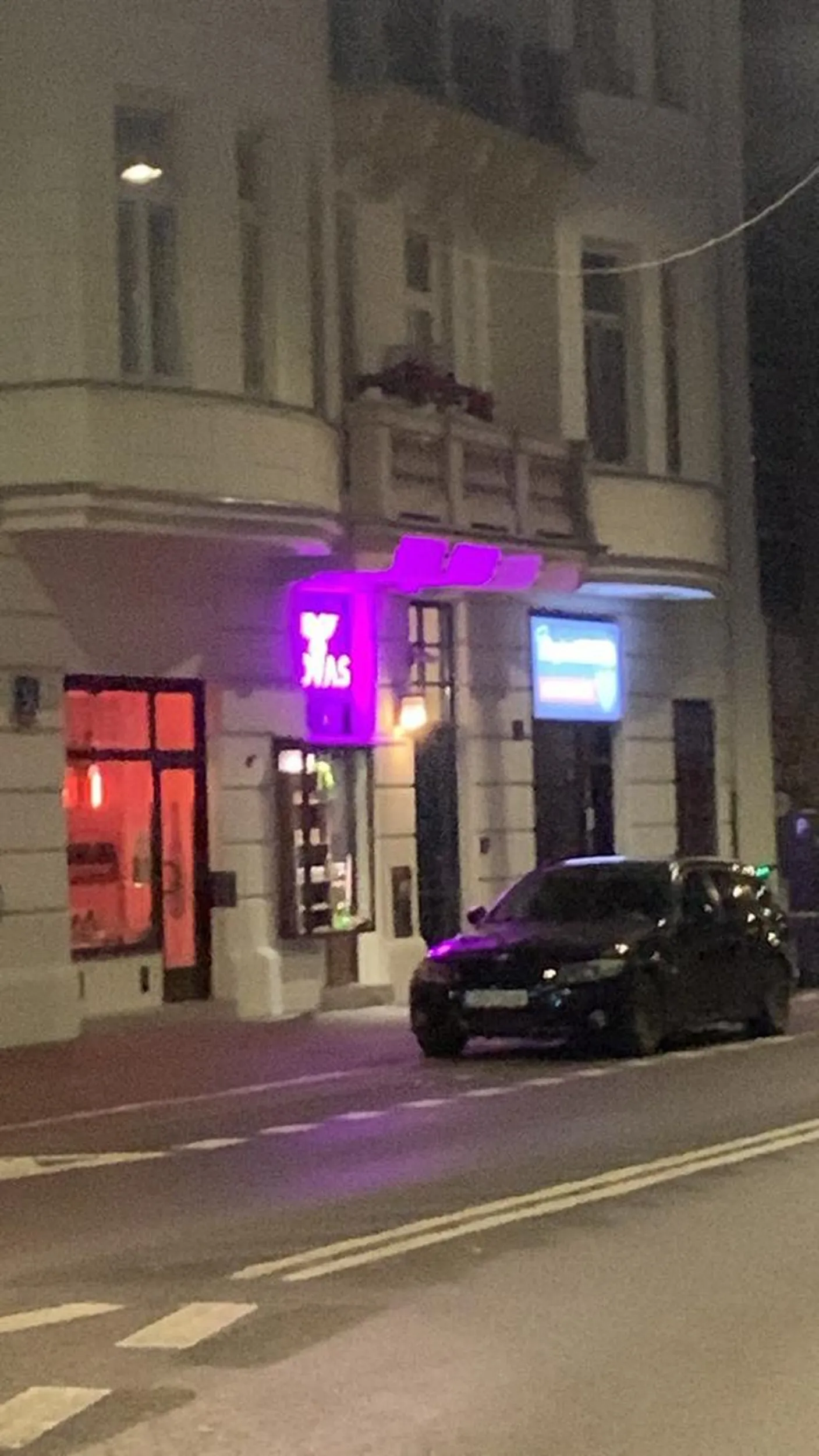 Uprzejmy kierowca. Pozdrawiam