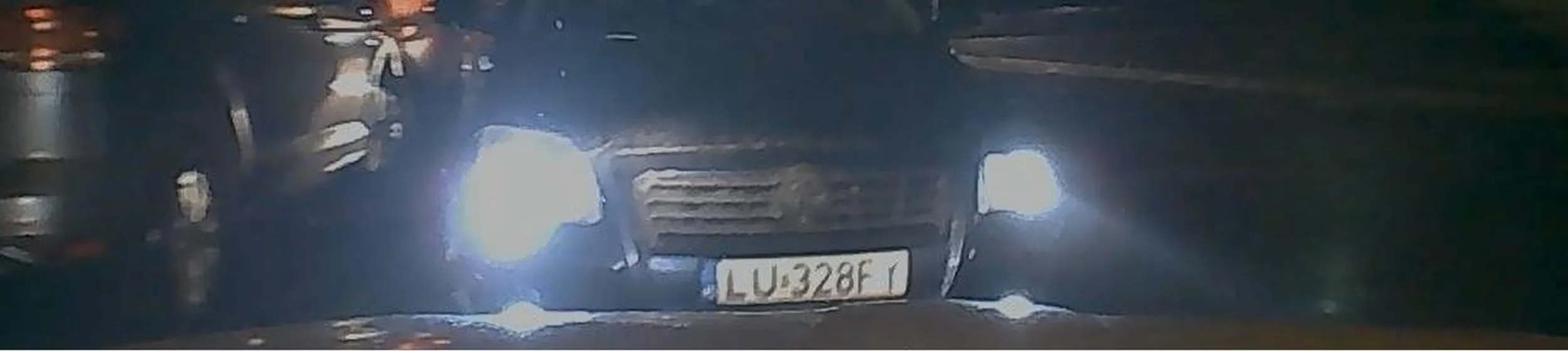 Kierowca innych opisuje, ale czy sam dobrze się porusza jadąc lewym pasem ?