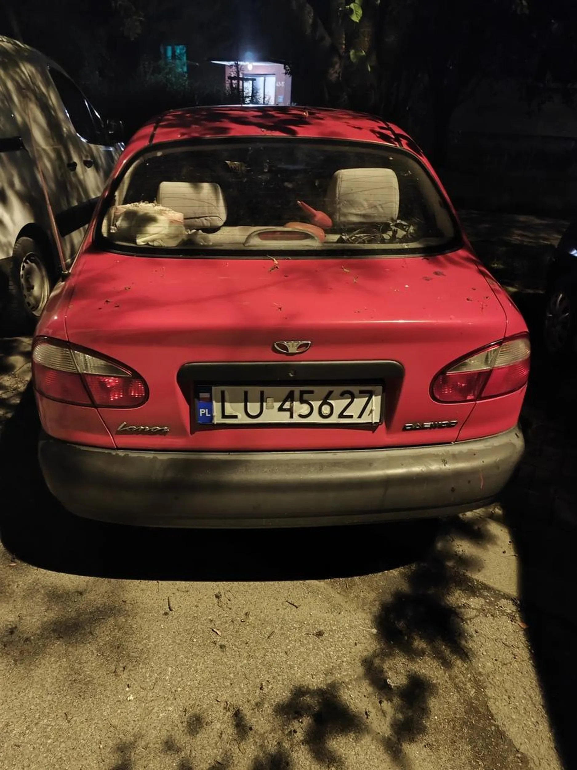 Trzeba na niego uważać bo obija samochody i nie używa kierunków parkuje jak chce i jeździ jak po 0.7