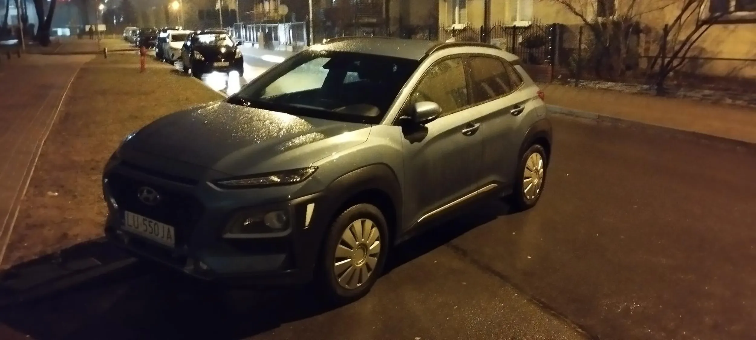 Cymbale nie parkuj na wjeździe (Stokrotka ul. Langiewicza), bo następnym razem pojedziesz lawetą