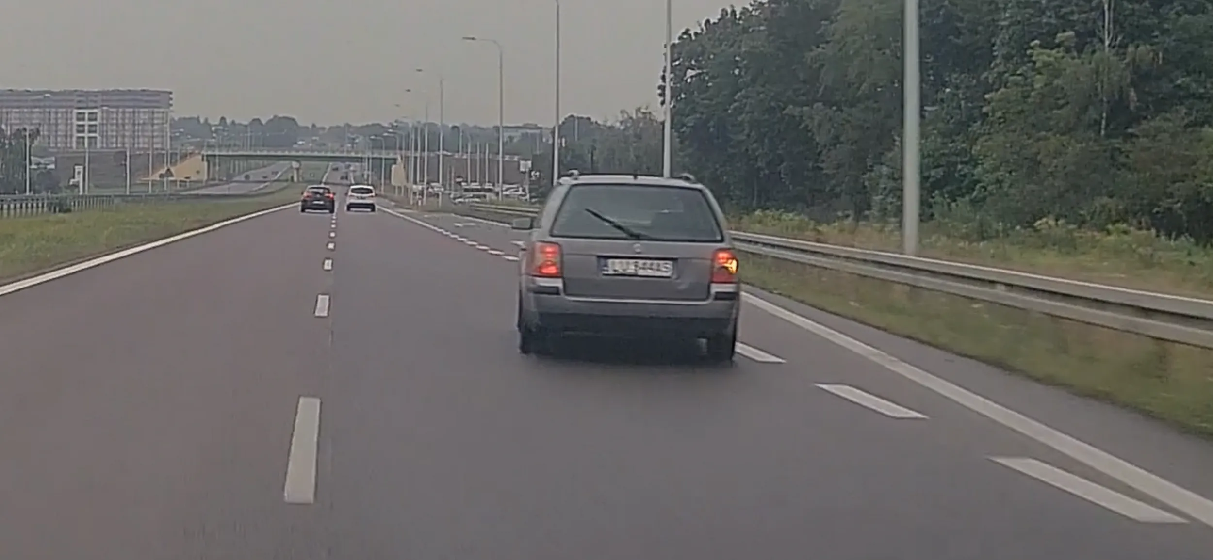 Naucz się patrzeć w lusterka!! Do wypadku kiedyś doprowadzisz...