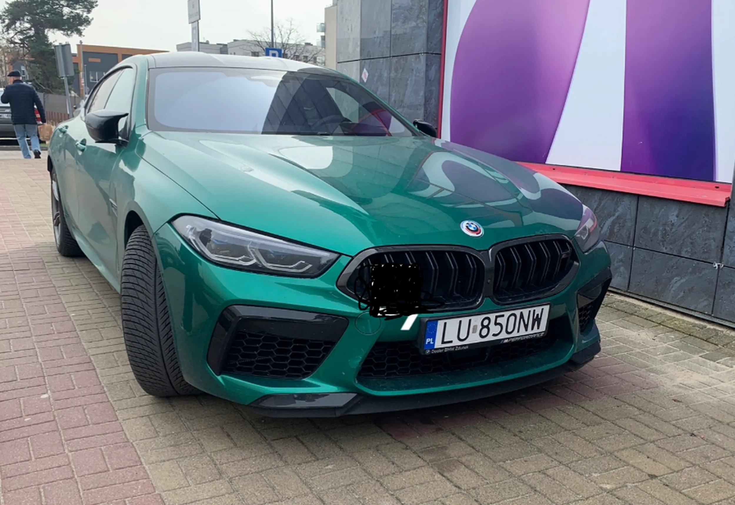 niepolecam, jeźdźi bez kierunko wskazów