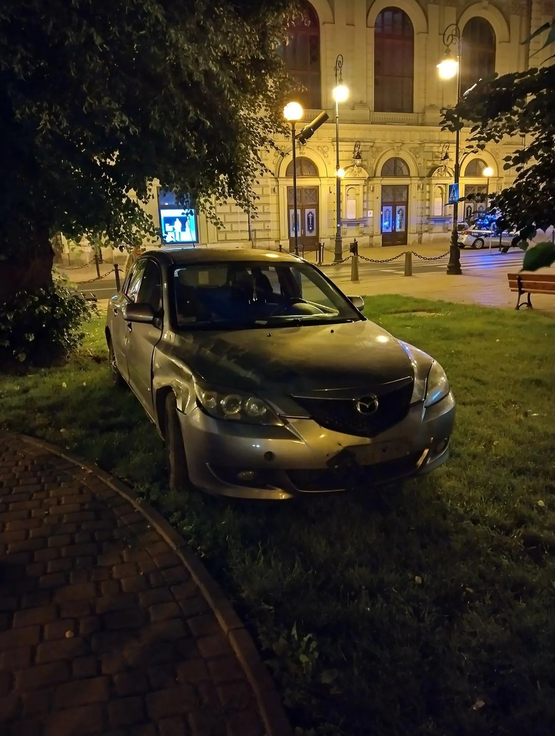 Stado Murzynów rozbija się po lublinie. Kierowca bez prawa jazdy i prawdopodobnie po alko.