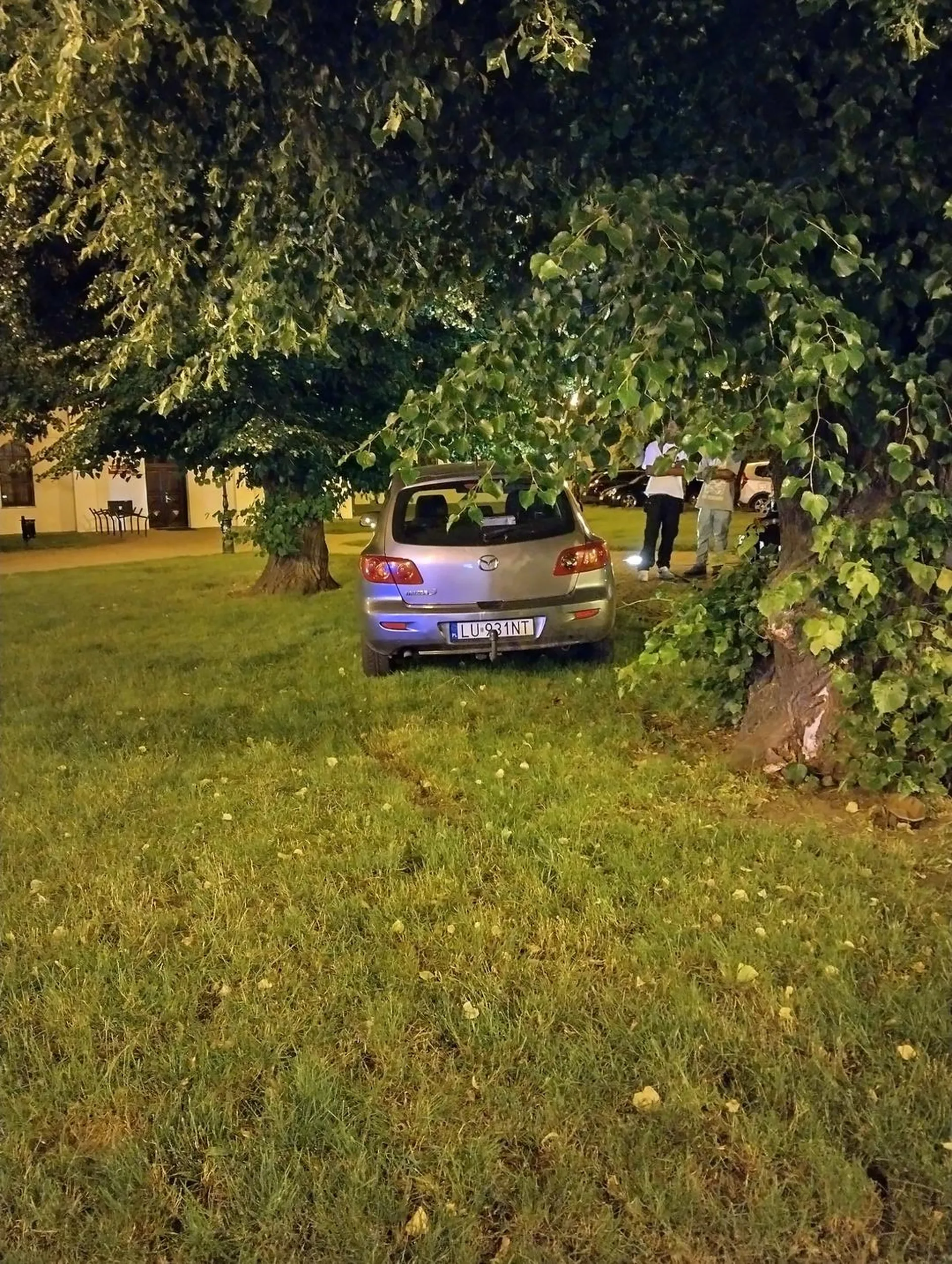 Stado Murzynów rozbija się po lublinie. Kierowca bez prawa jazdy i prawdopodobnie po alko.