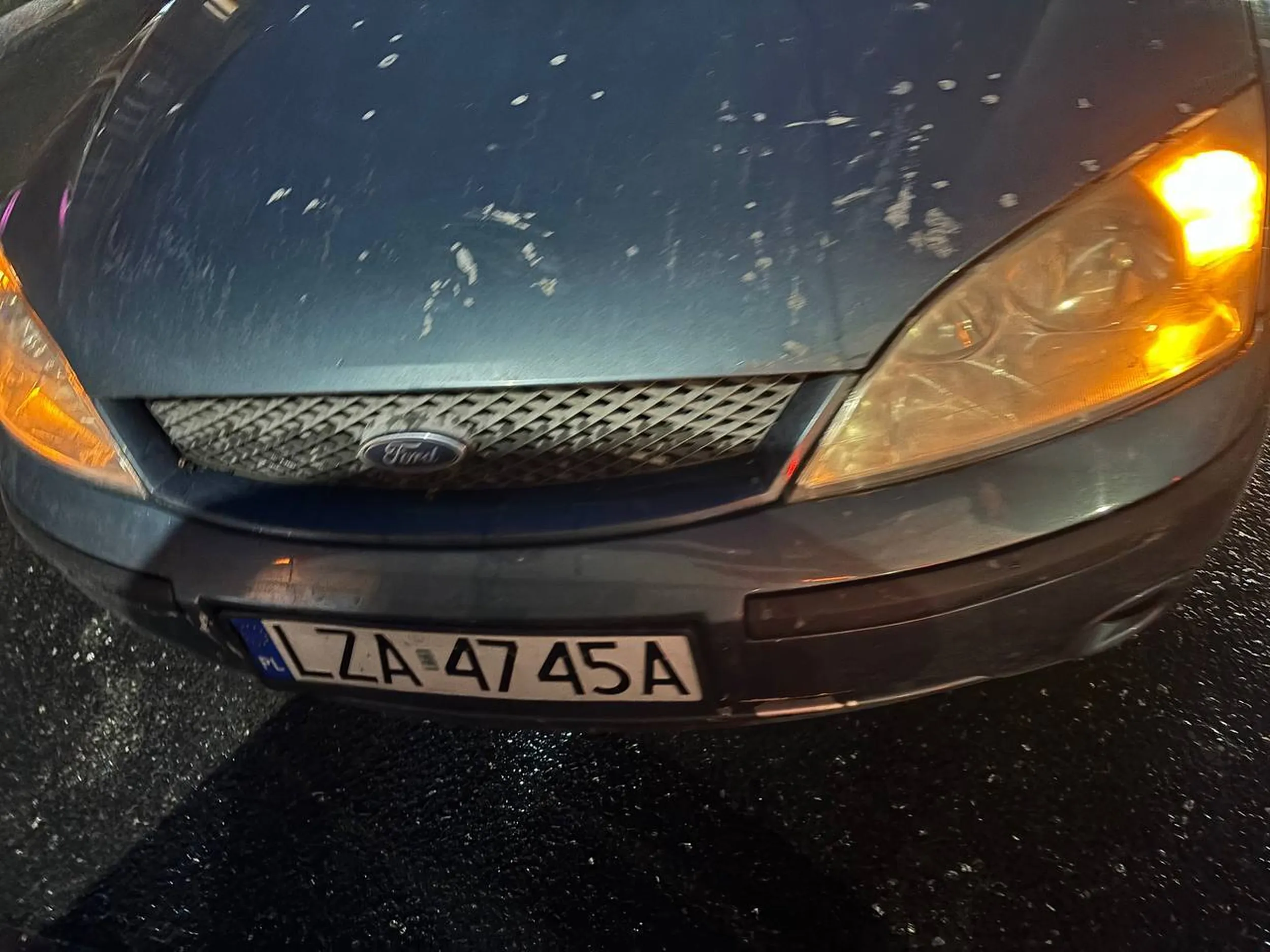 uderzył mój samochód 28.11.2024 (Kraków 29 Listopada) i się nie odezwał nigdy, jak ustaliliśmy, że wyśle numer OC, którego możliwie nie posiada