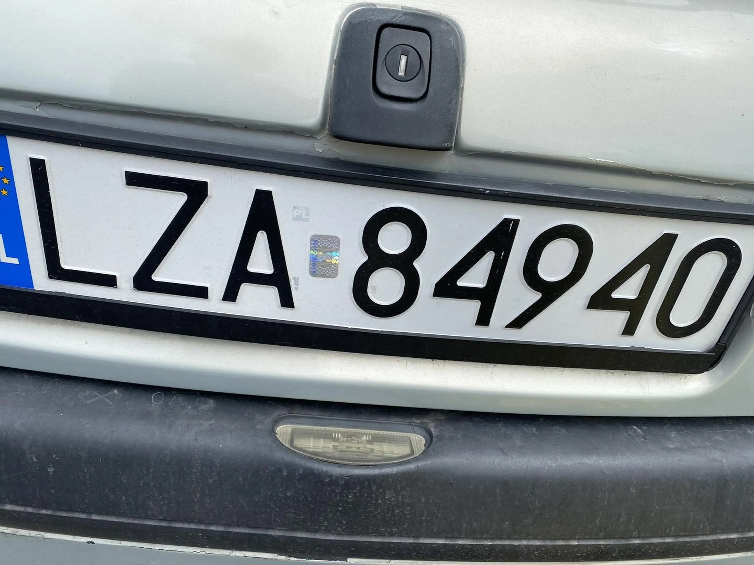 Pozytywny kierowca polecam zabrał mnie na stopa i podwiózł w wyznaczone miejsce