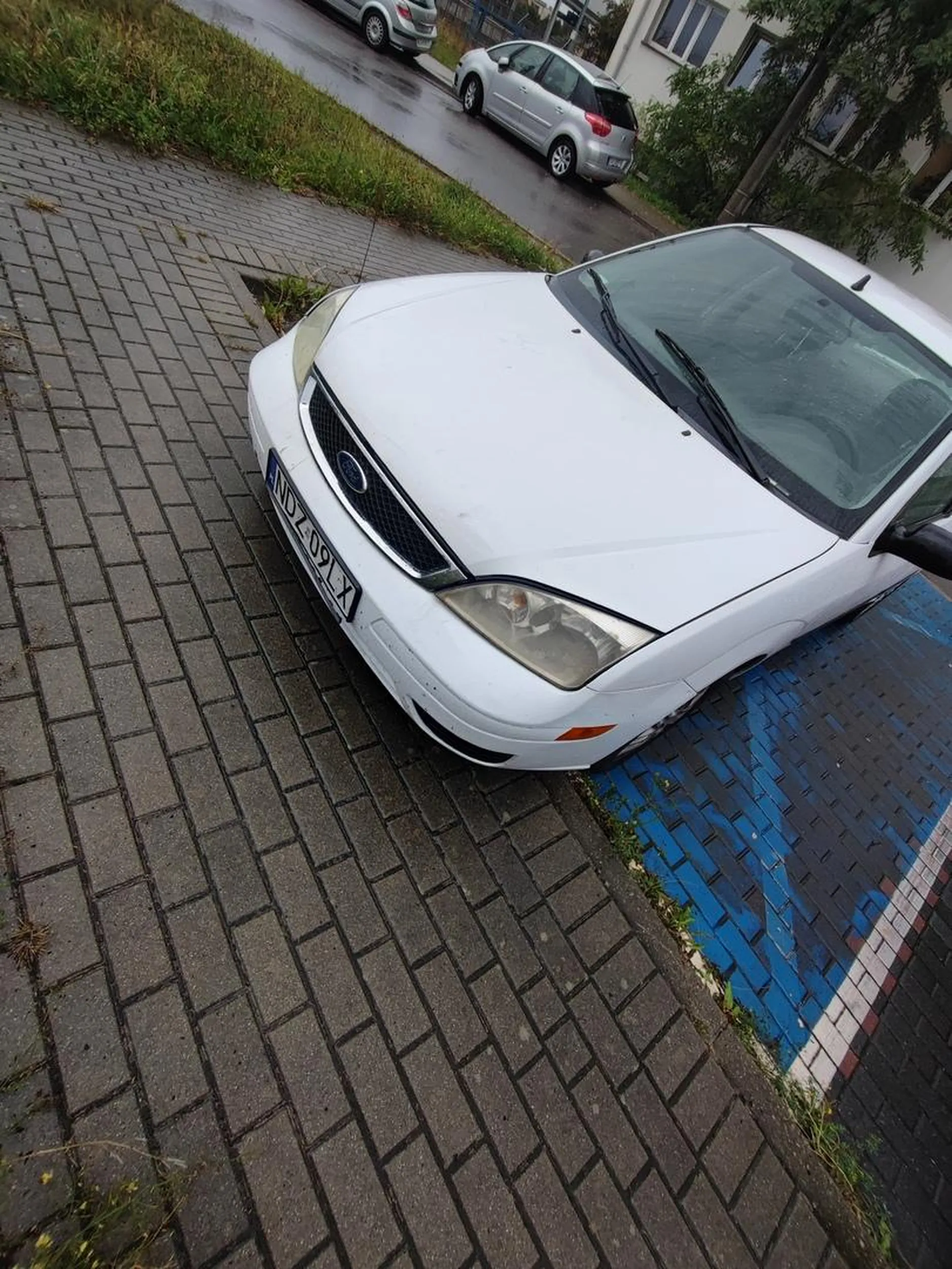 Zajmuje miejsce dla niepelnosprawnych