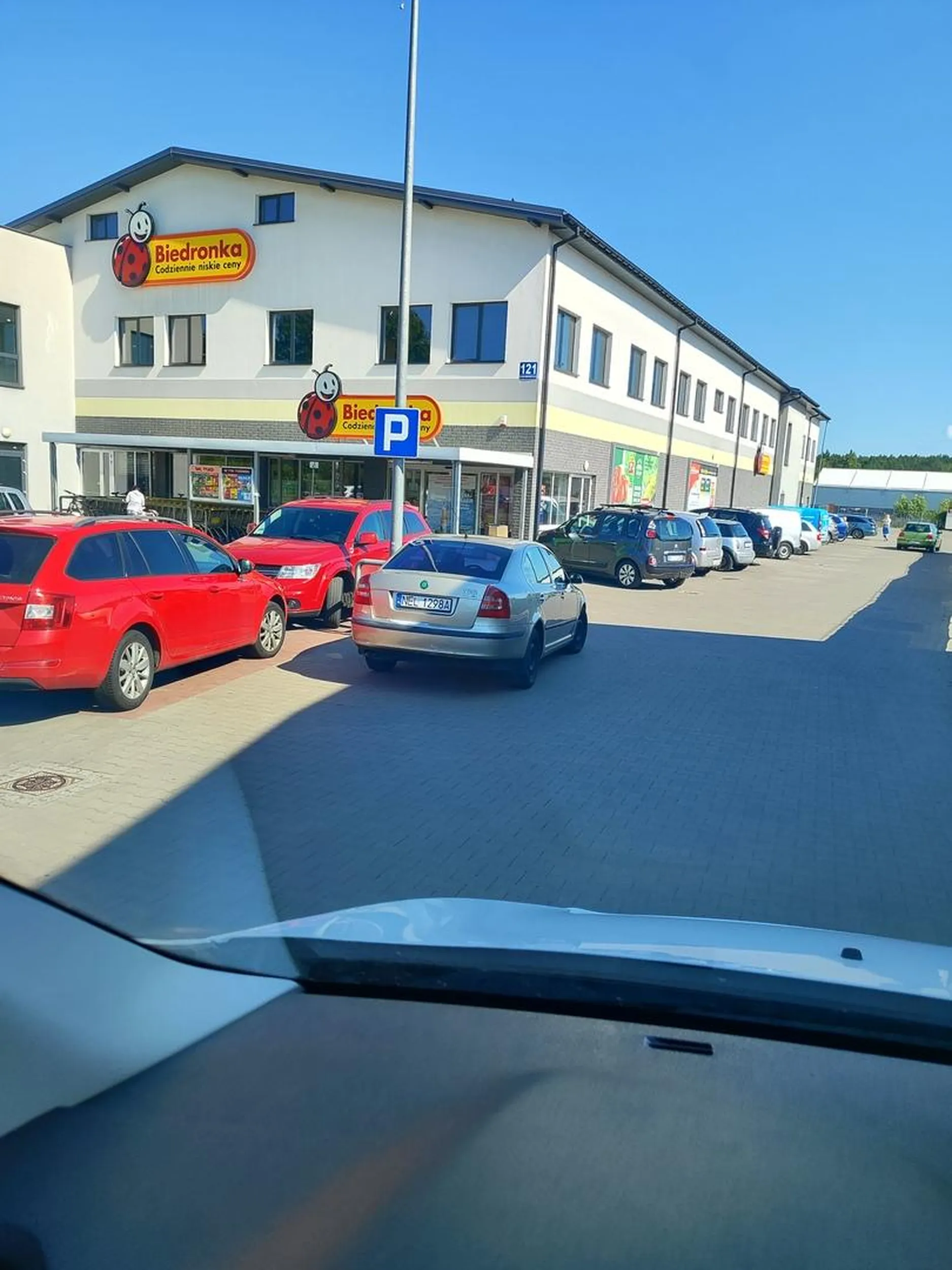 Kilkanaście wolnych miejsc ale musimy troszkę ruch utrudnić żeby nam było lepiej, egoistyczne śmietnikowe podejście tfu