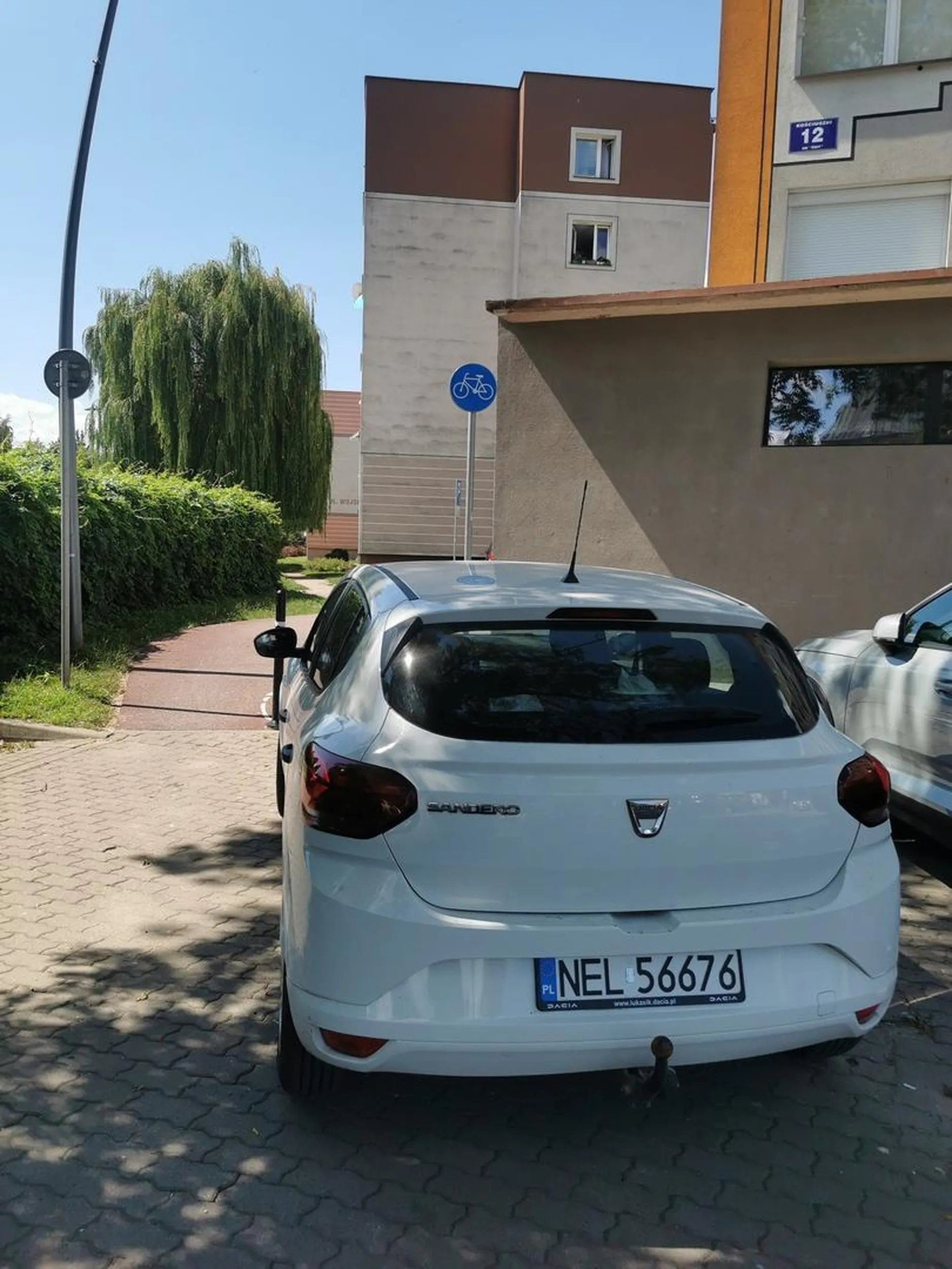 Moje dziecko rozbiło sobie nogę i kolano, bo kreatyn zaparkował na ścieżce rowerowej inni rowerzyści już chcieli spuści mu powietrze