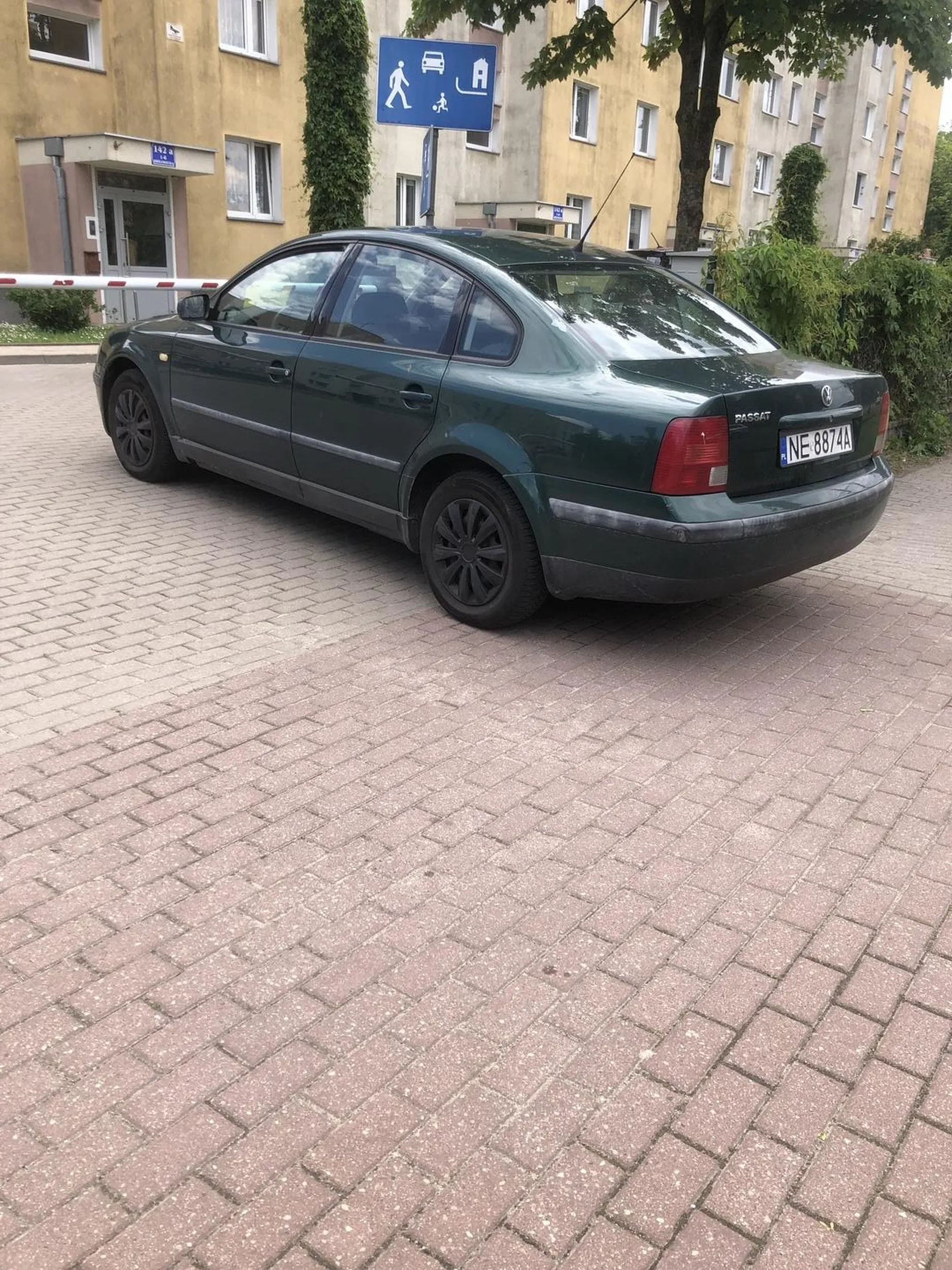 Polecam się nauczyć parkować