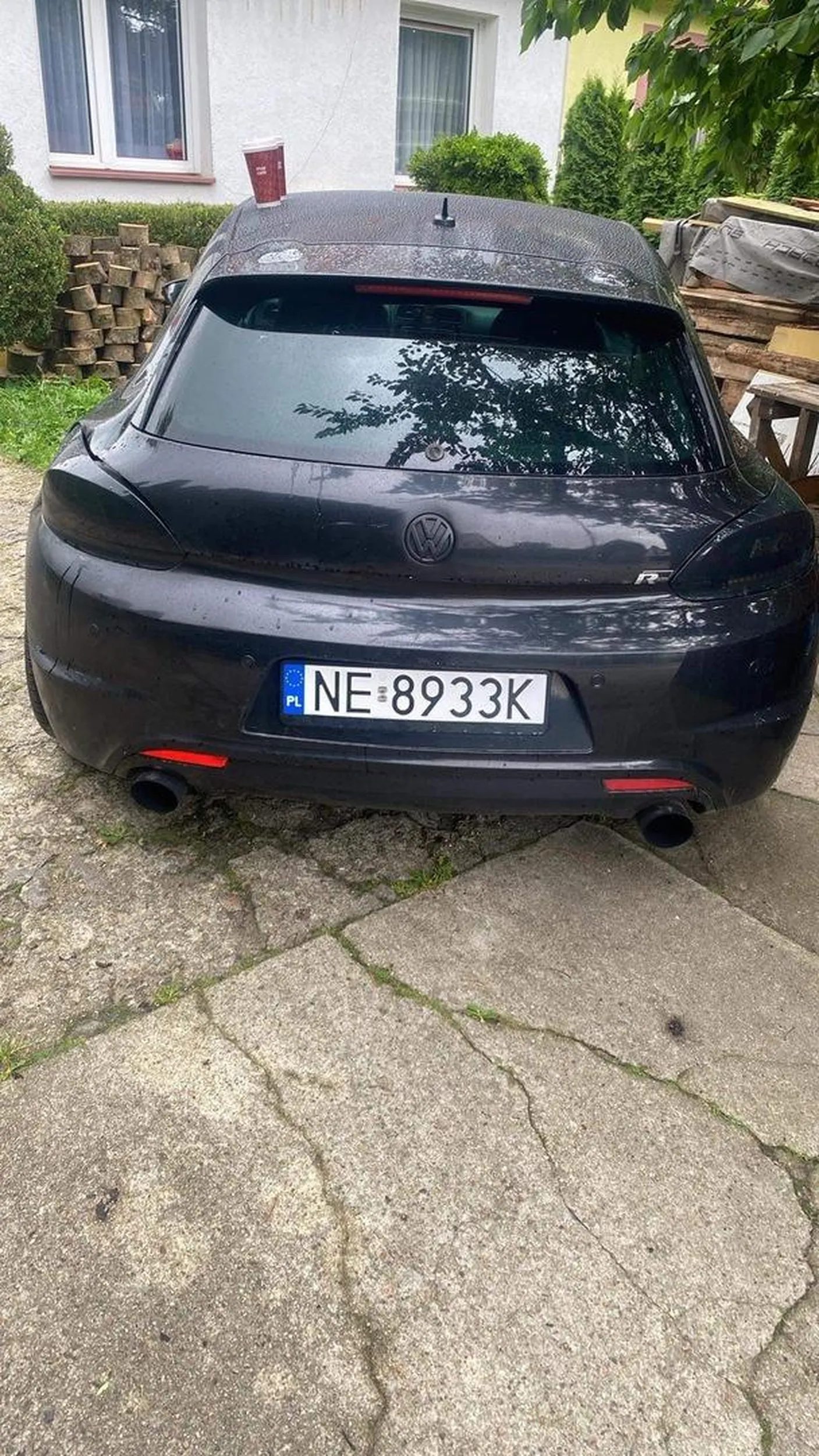 Pierdzi jak mój stary po grochówce. Złom totalny. ? Czarne Sirocco, ma ślepe jedno oko, wyrywa małolatki myśląc, że jest spoko.?