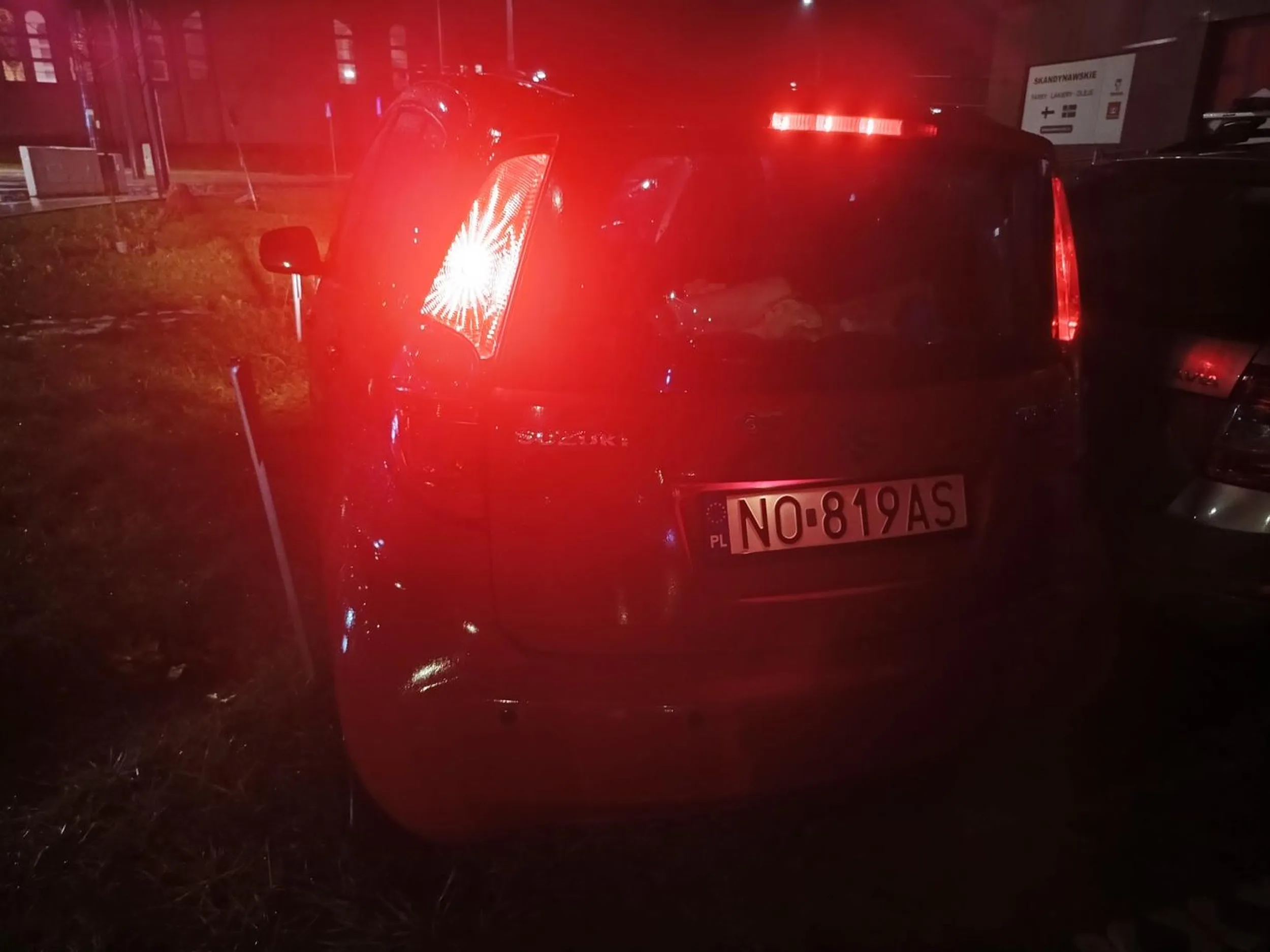 Zastawia prywatne miejsca parkingowe