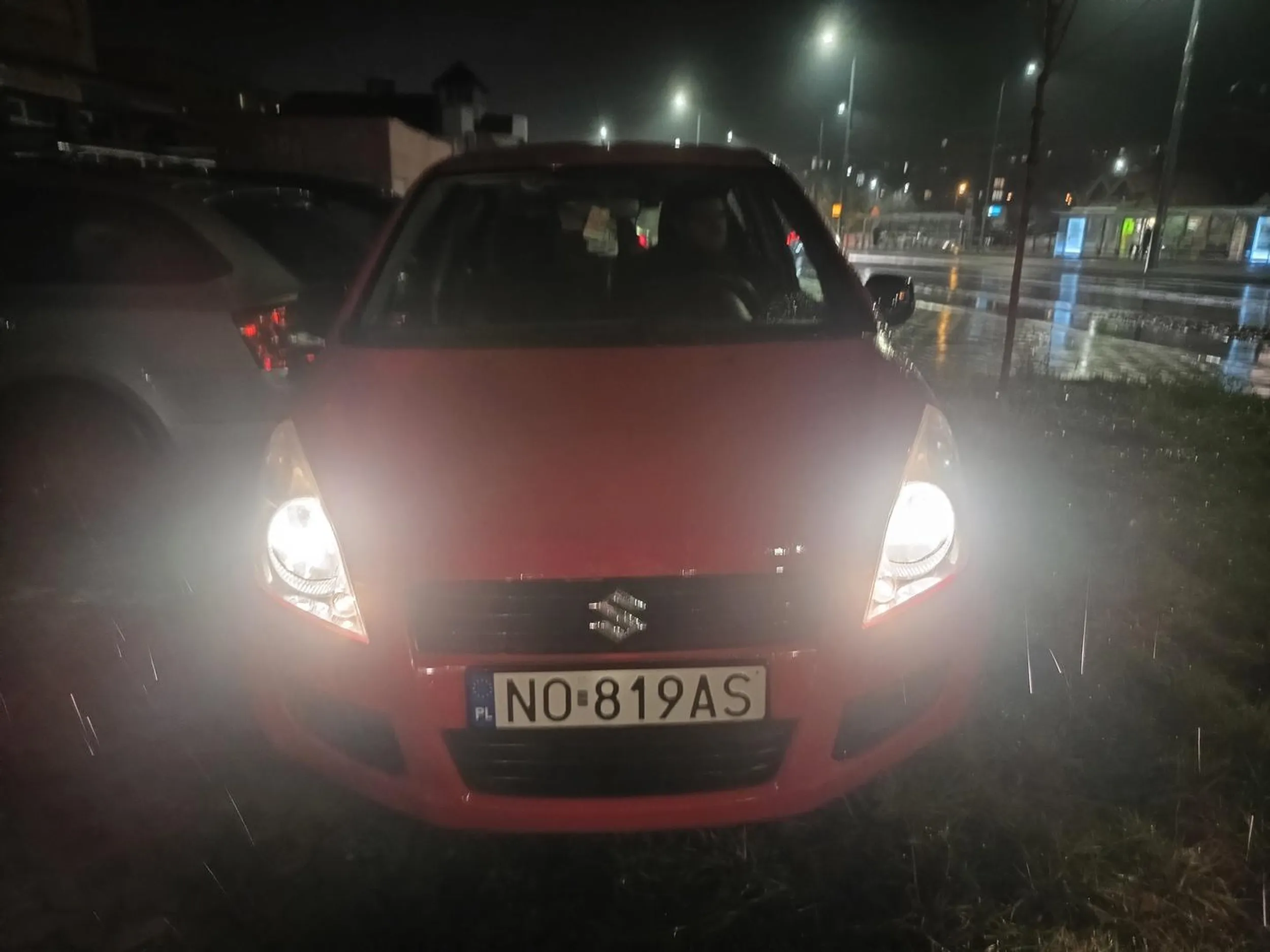 Zastawia prywatne miejsca parkingowe