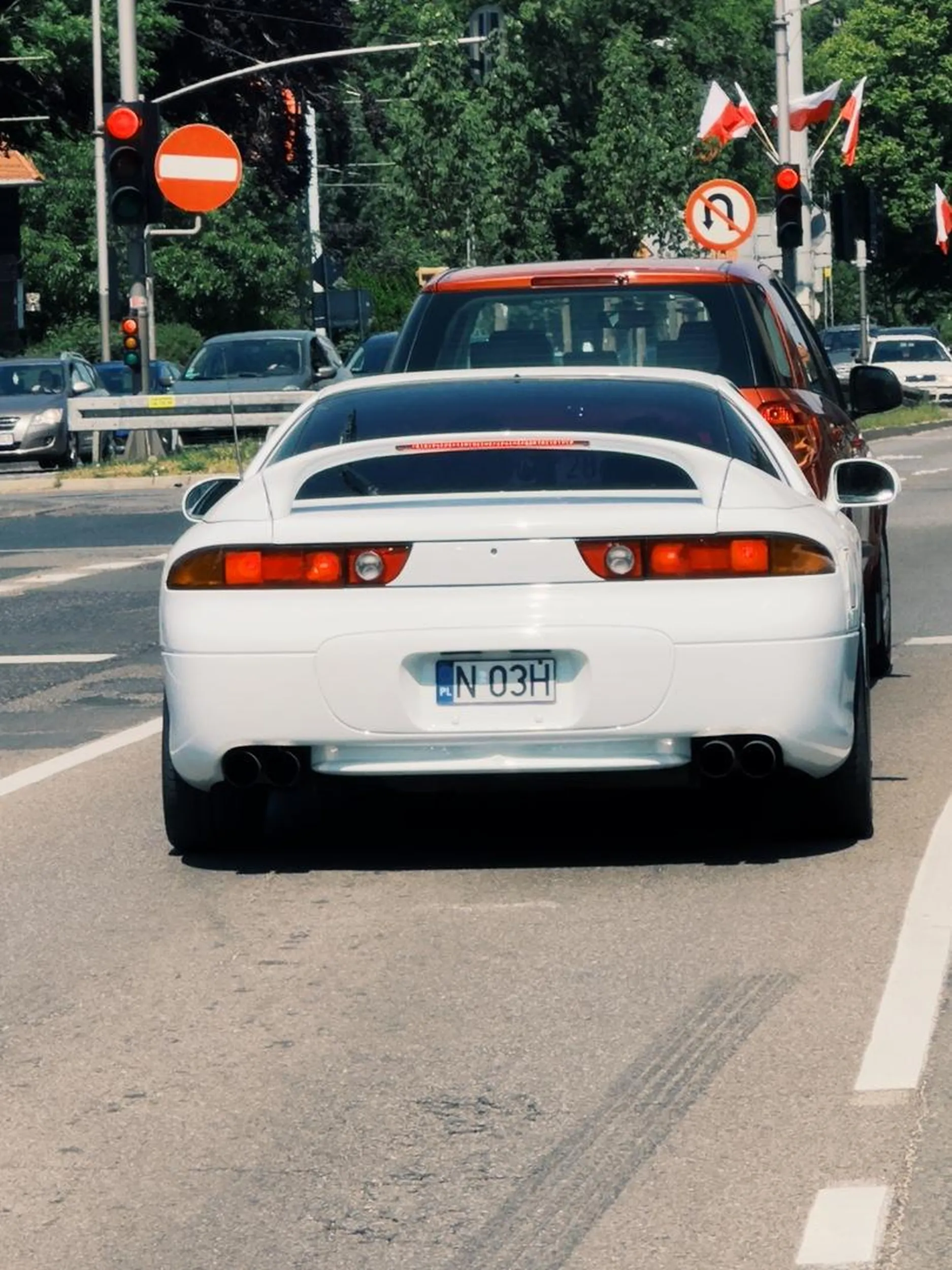 Uwaga na tego gościa, widziany w Trójmieście, po miejskich drogach 120km/h zasuwa