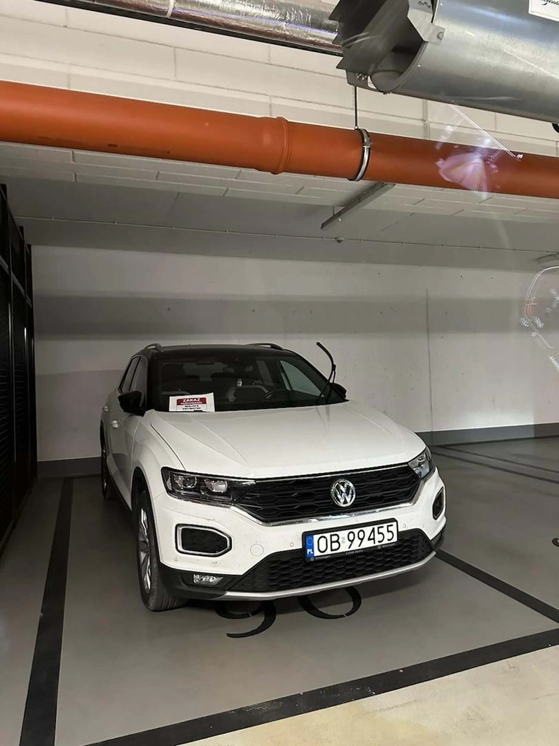 Nie polecam, stawia samochód nie na swoim miejscu na ponad tydzień (w prywatnym parkingu podziemnym)