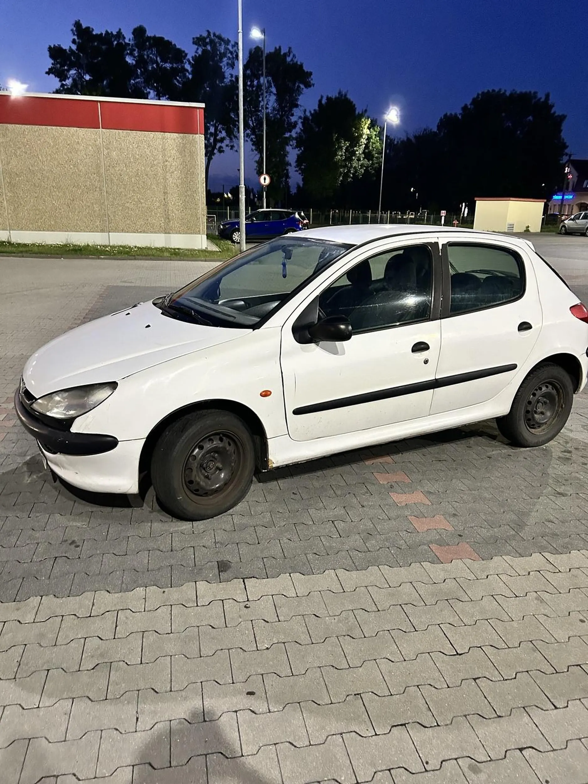 czy ciebie pokurwilo leszczu pod tym kauflandem