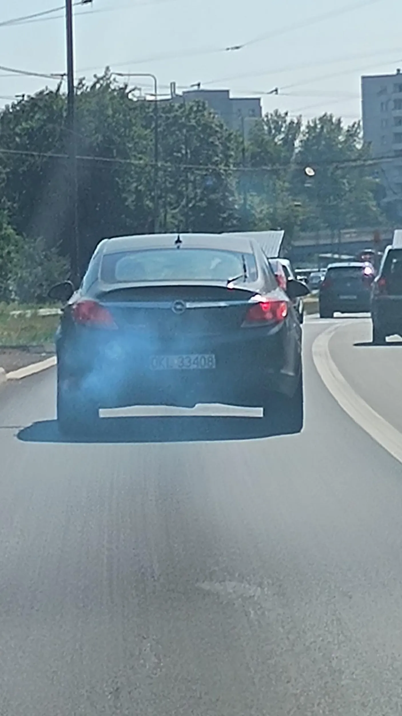 Człowieku, byś na wymianę uszczelki pod głowicą pojechał. Tylko trujesz wszystkich tymi spalinami