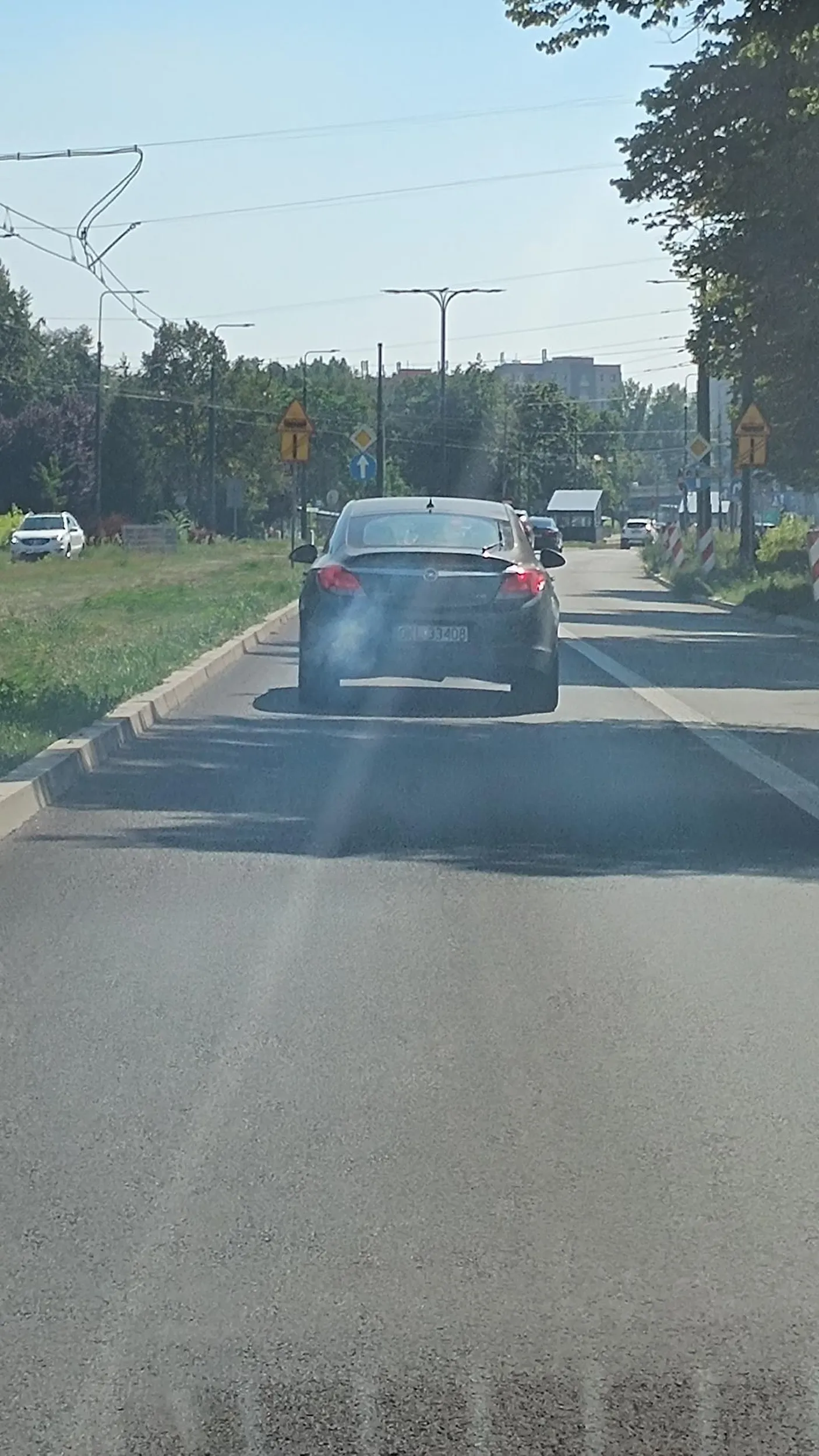 Człowieku, byś na wymianę uszczelki pod głowicą pojechał. Tylko trujesz wszystkich tymi spalinami
