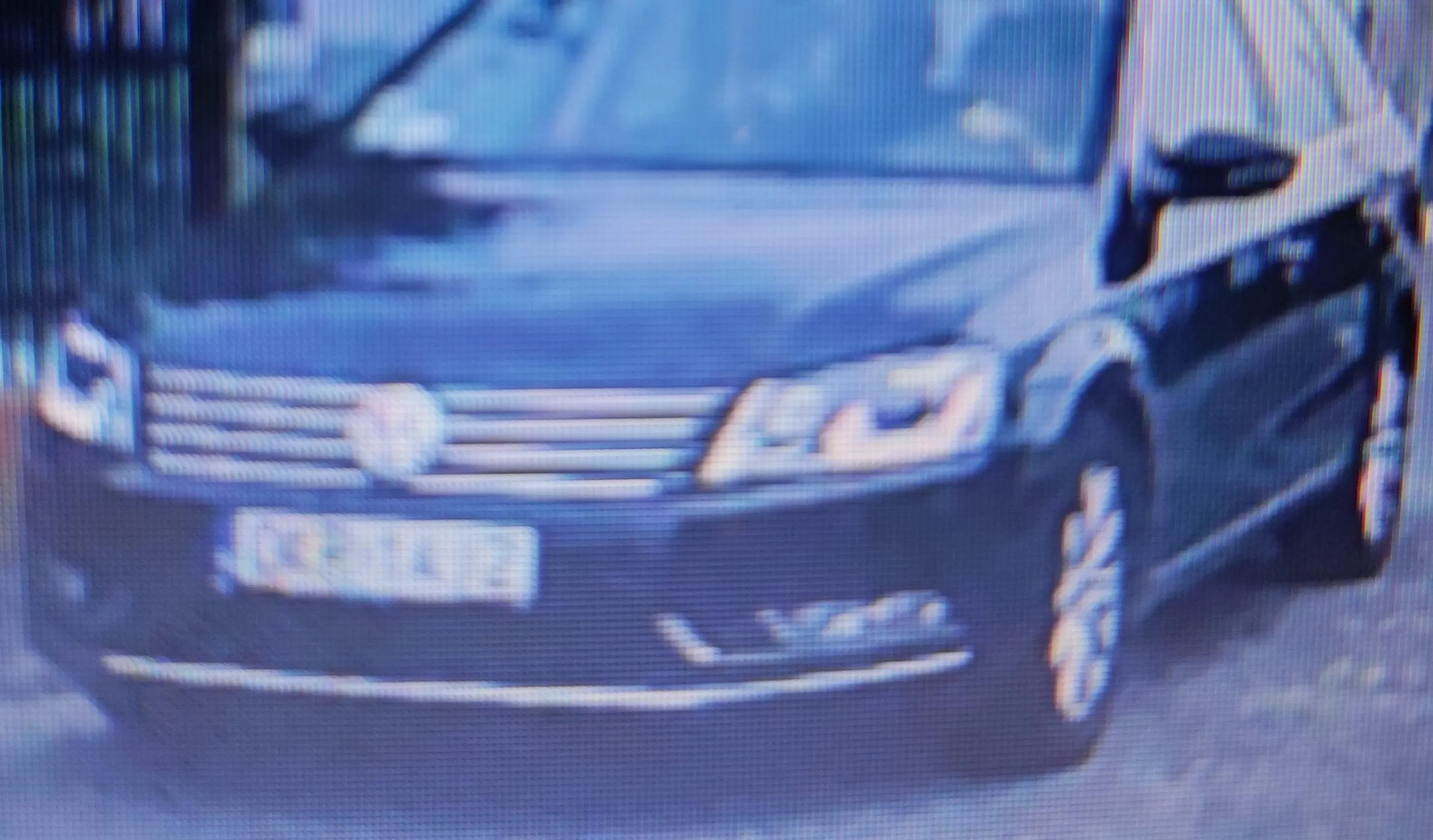 Agresywna kobieta wyskakuje z auta,drze morde i używa gróźb karalnych dlatego,bo ma widzimisię i się nudzi na bezrobotnym i wszystko jej przeszkadza a sama powinna wrócić się na prawo jazdy,bo stwarza zagrożenie dla życia innych na drodze. Jesteś nagrana