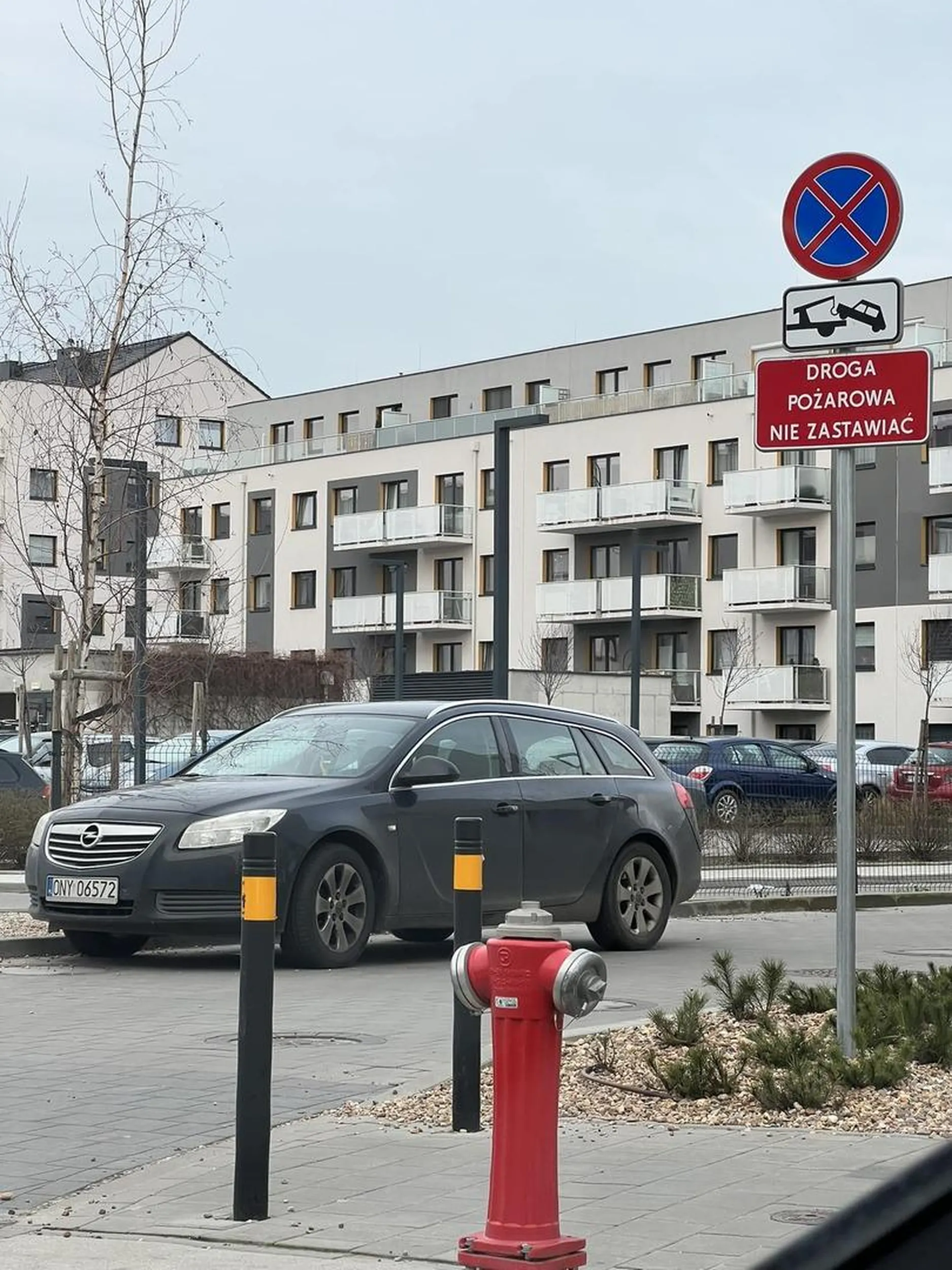 stoi na wjeździe już kilka dni