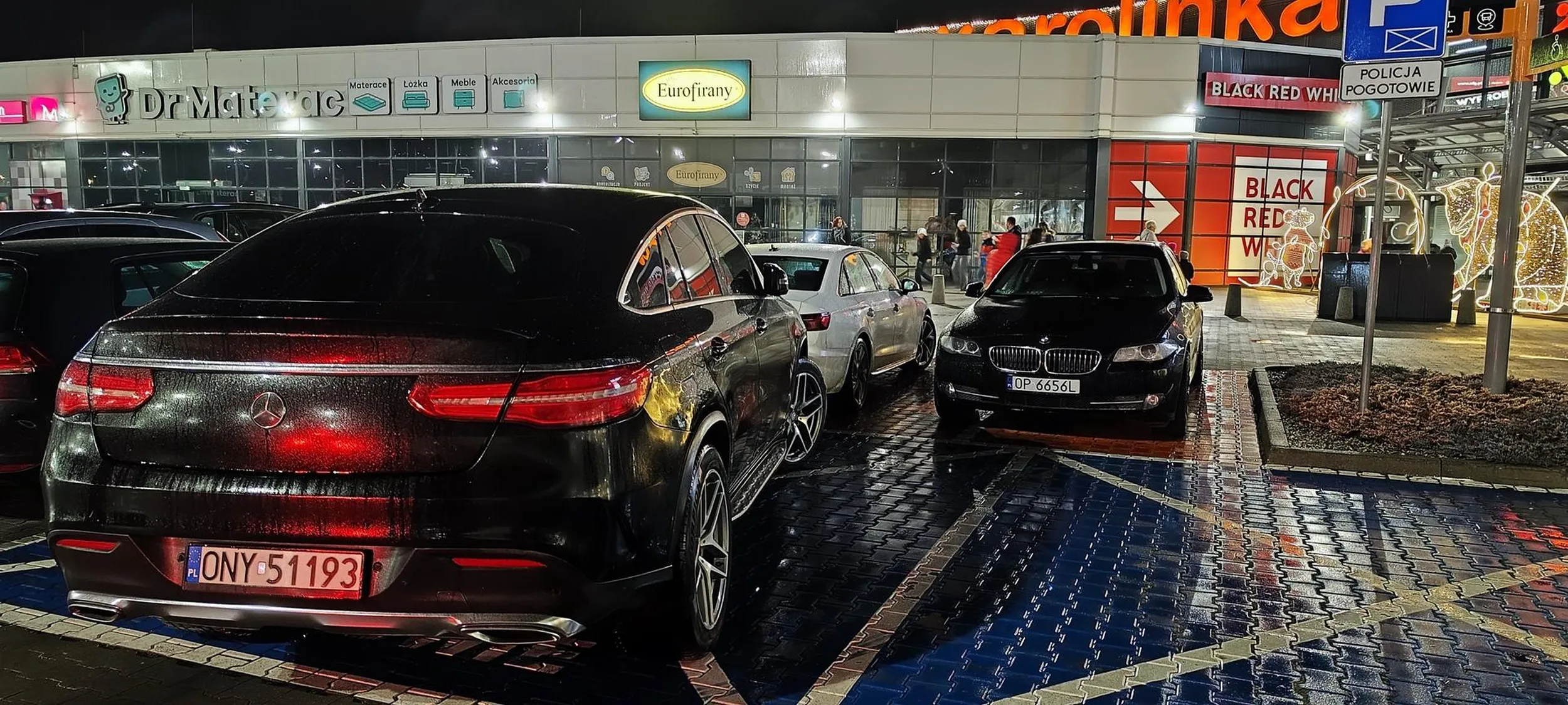 Jak pokazać bez mówienia, że jest się posiadaczem małego narządu.