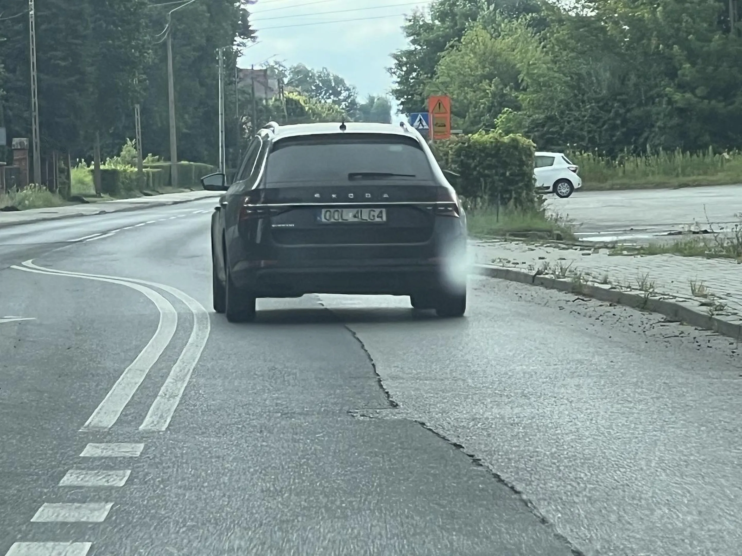 Ok. 80 km/h przed szkołą z oddziałem przedszkolnym w Kolonowskiem - za czym Pani tak goniła?