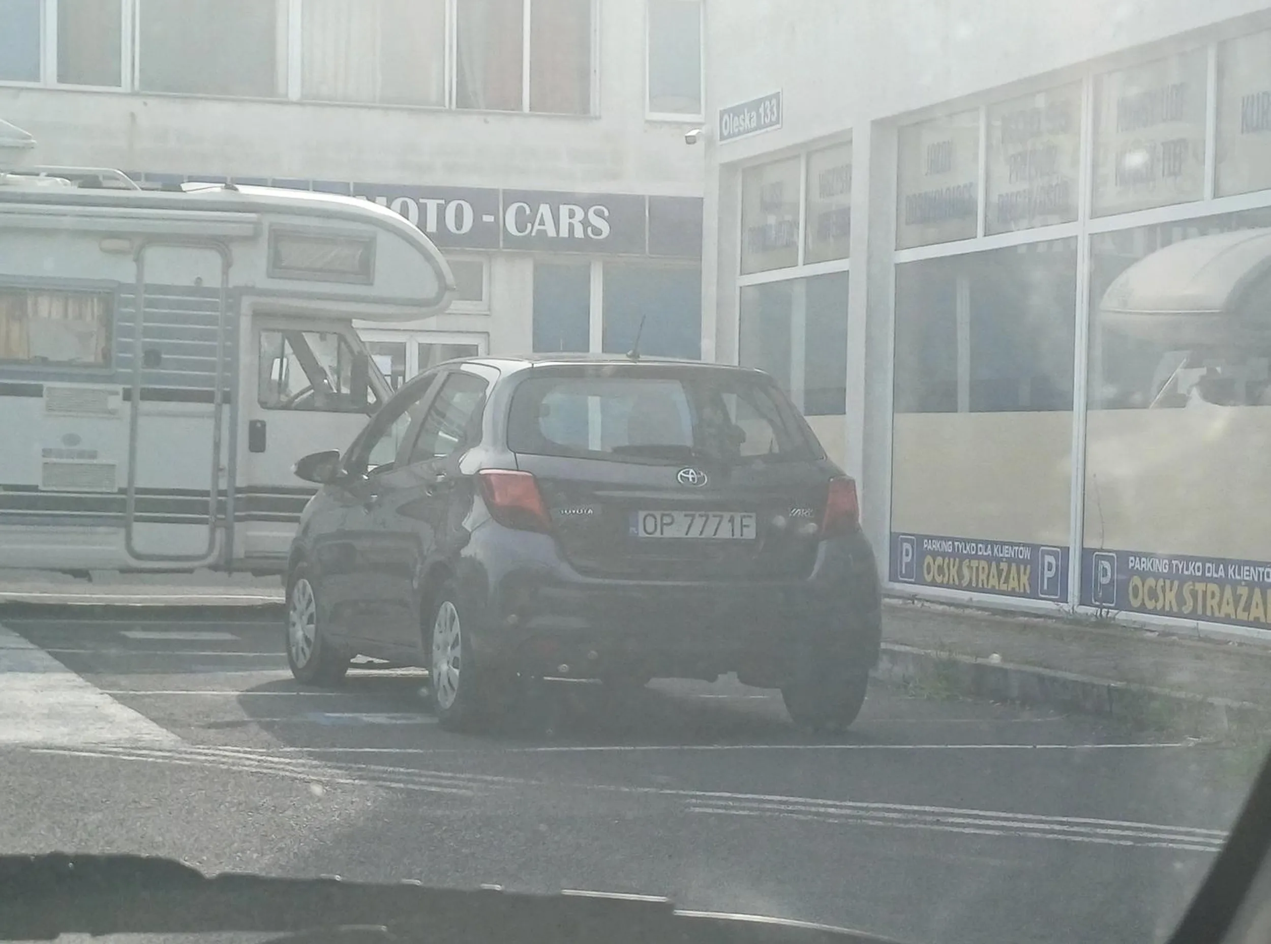 Pani bardzo ładnie parkuje!